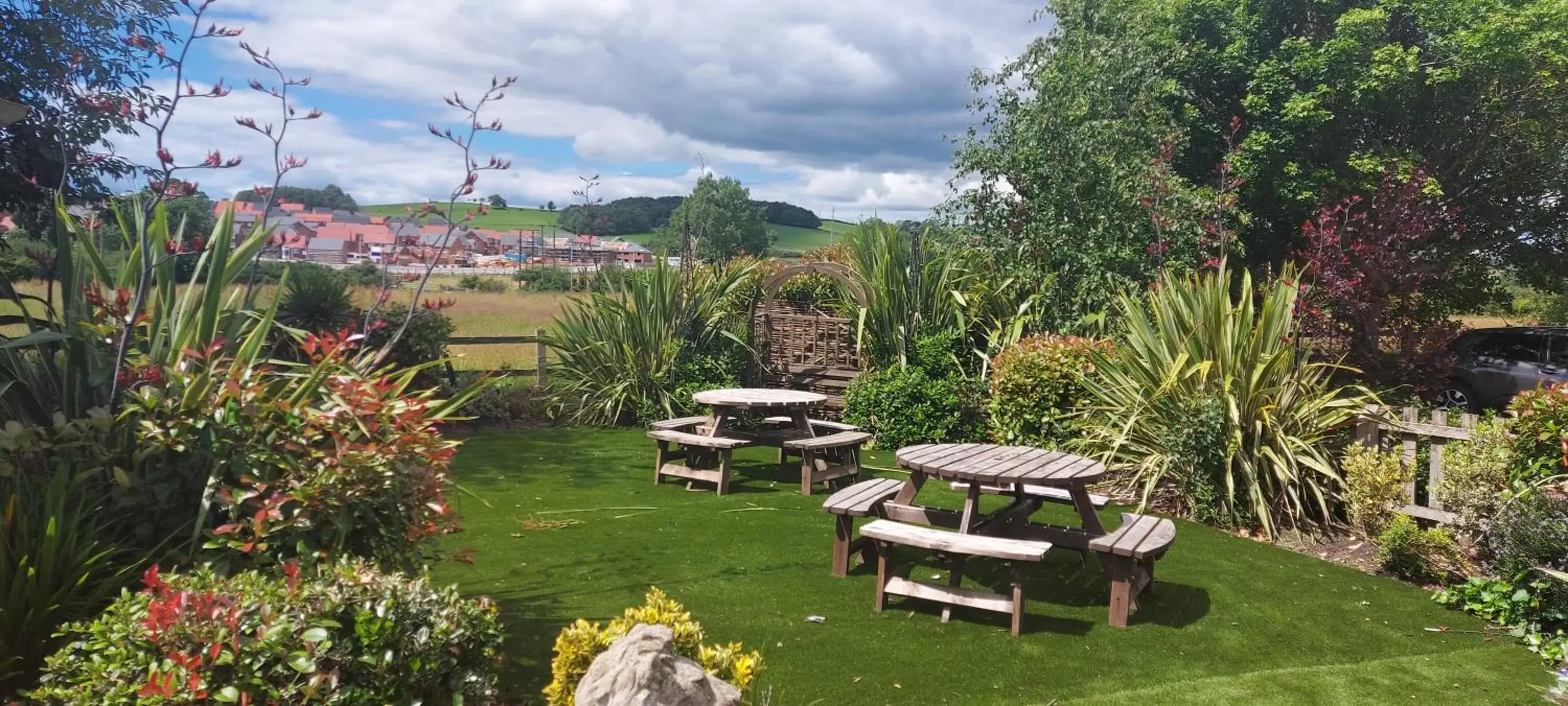 Garden in Meadow Farm Redditch by Marstons Inns