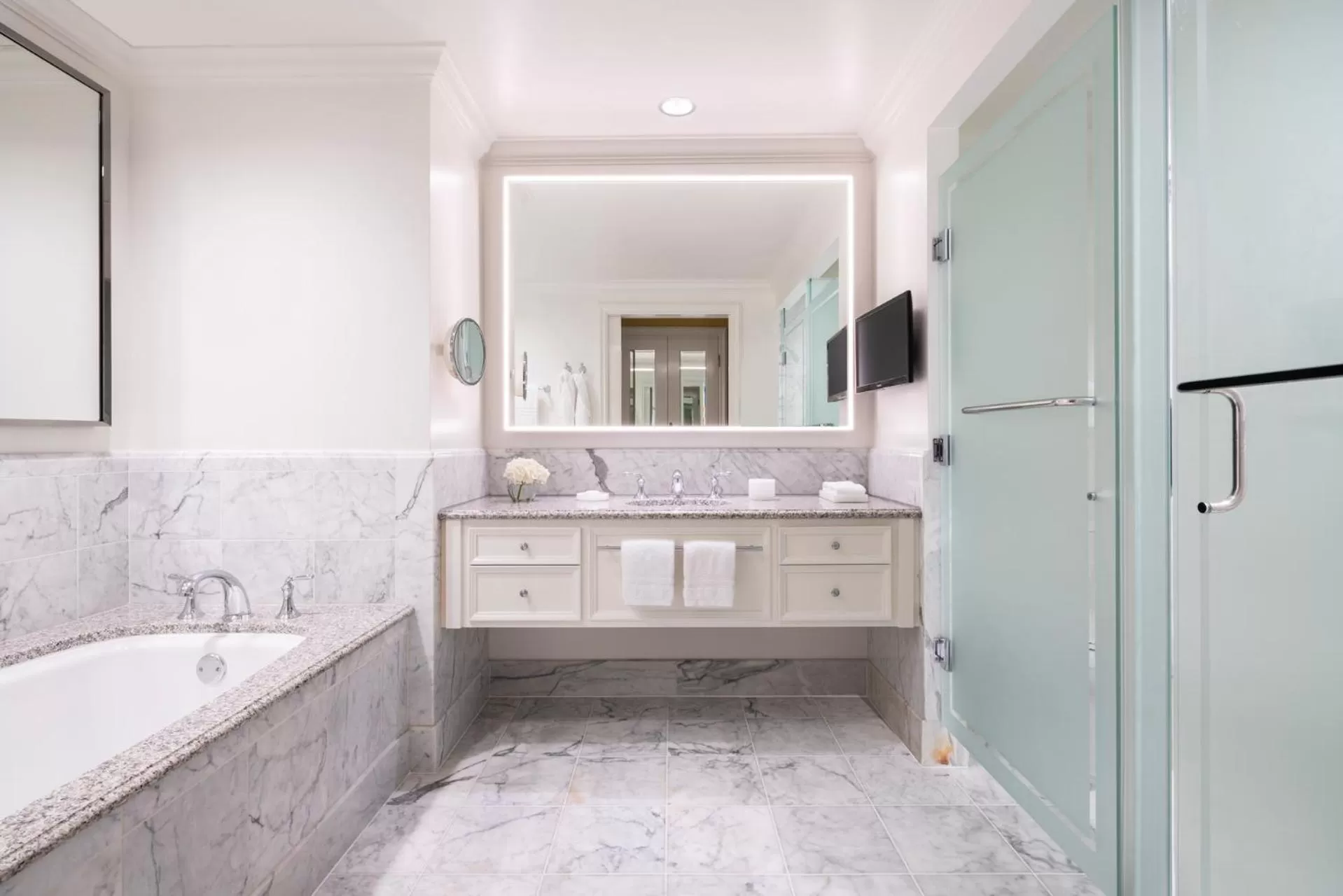 Bathroom in Four Seasons Hotel Westlake Village