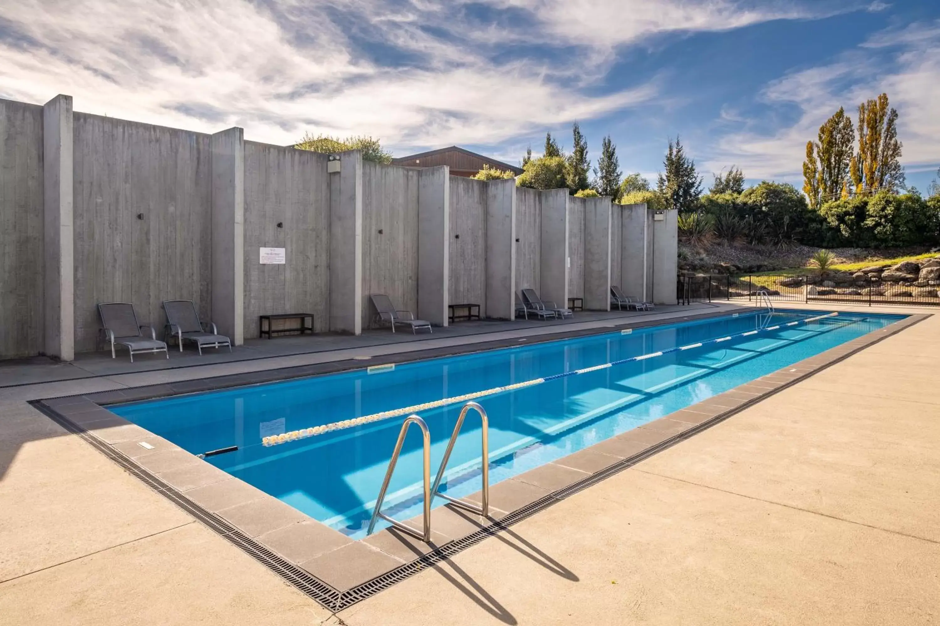 Swimming Pool in Oakridge Resort Lake Wanaka