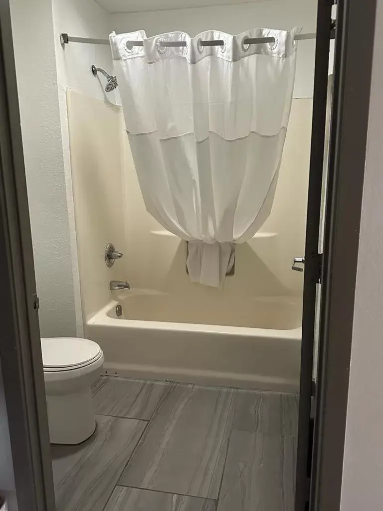 Shower, Bathroom in Days Inn by Wyndham Decatur Priceville I-65 Exit 334