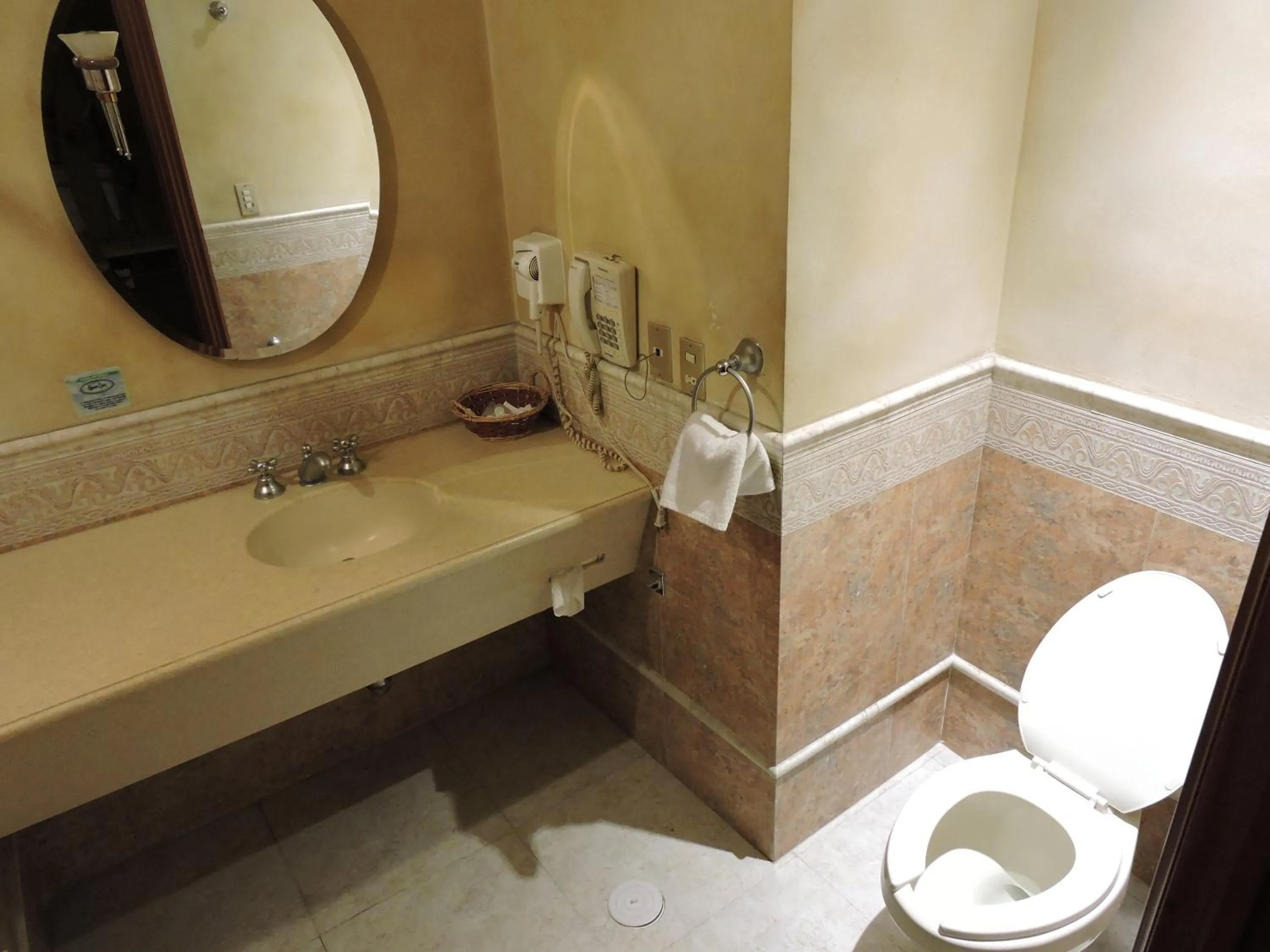 Toilet in Hotel Quinta Cesar