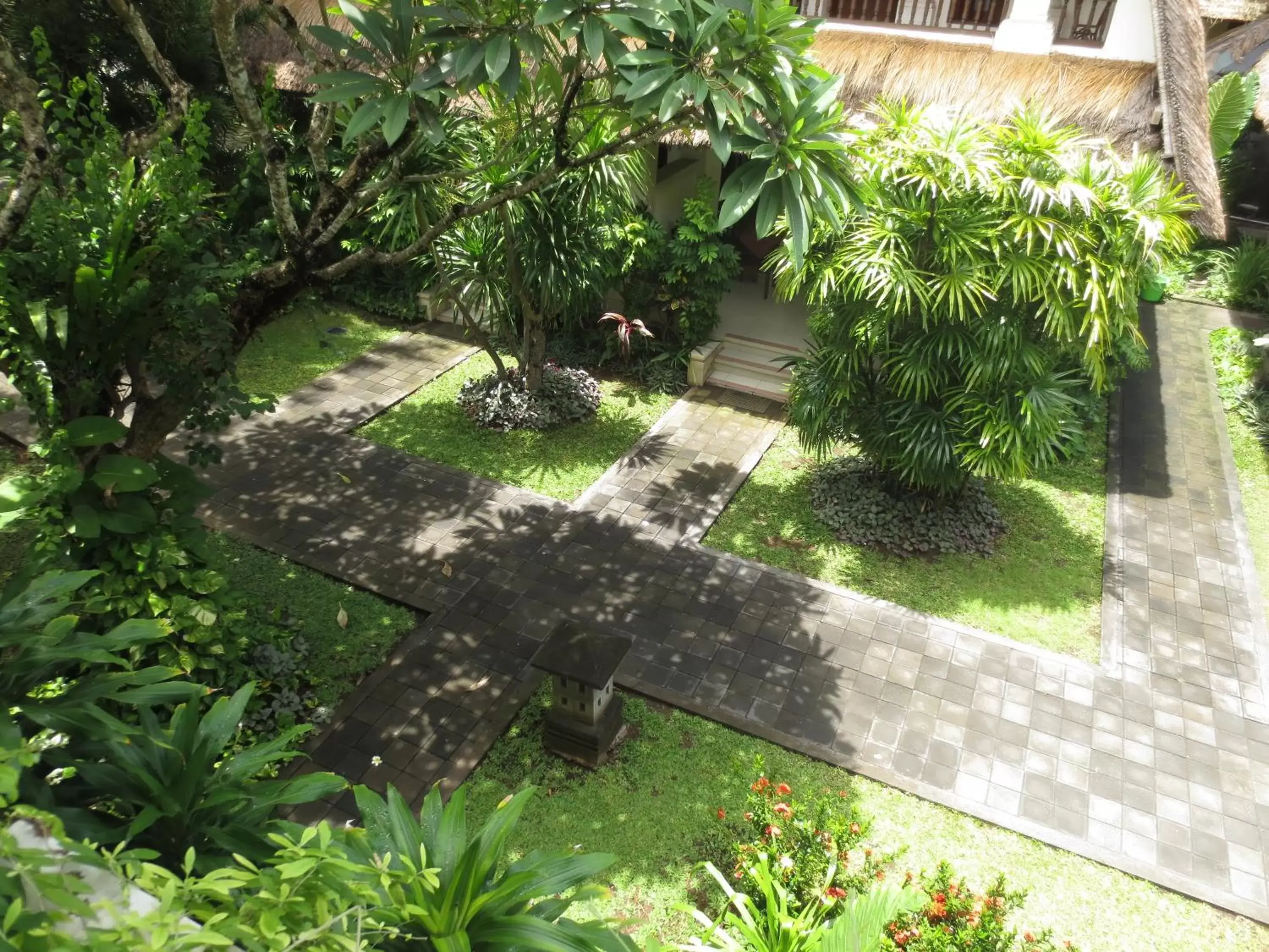 Garden in Puri Raja Hotel