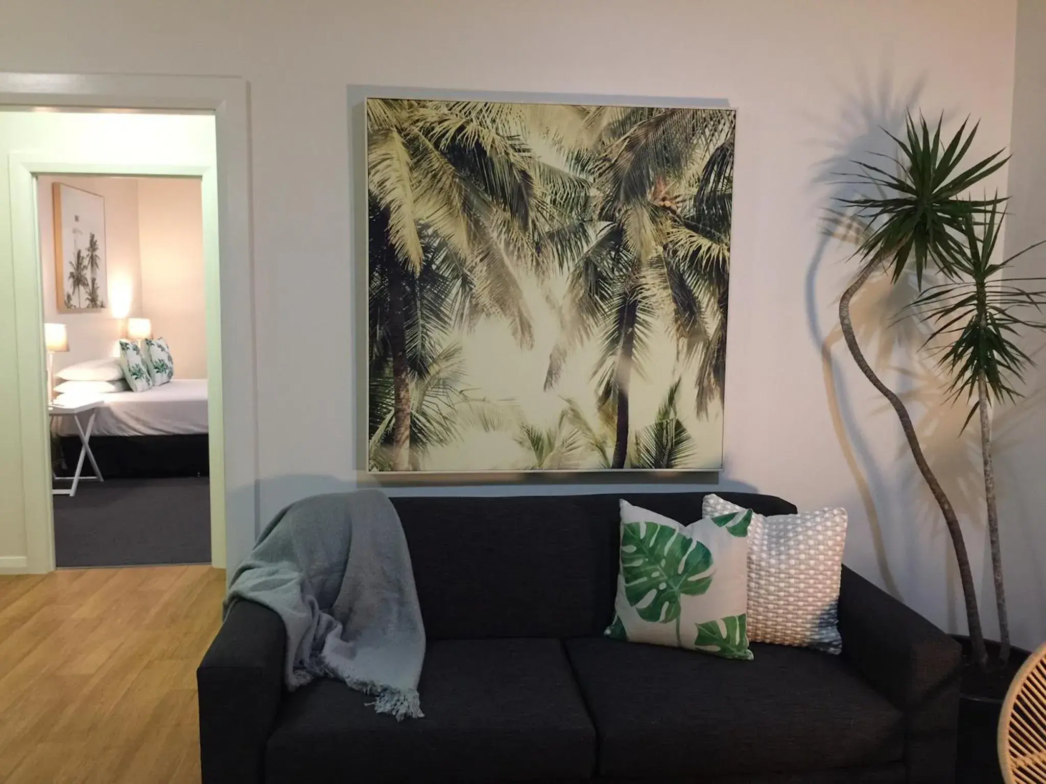 Living room, Seating Area in Hibiscus Motel