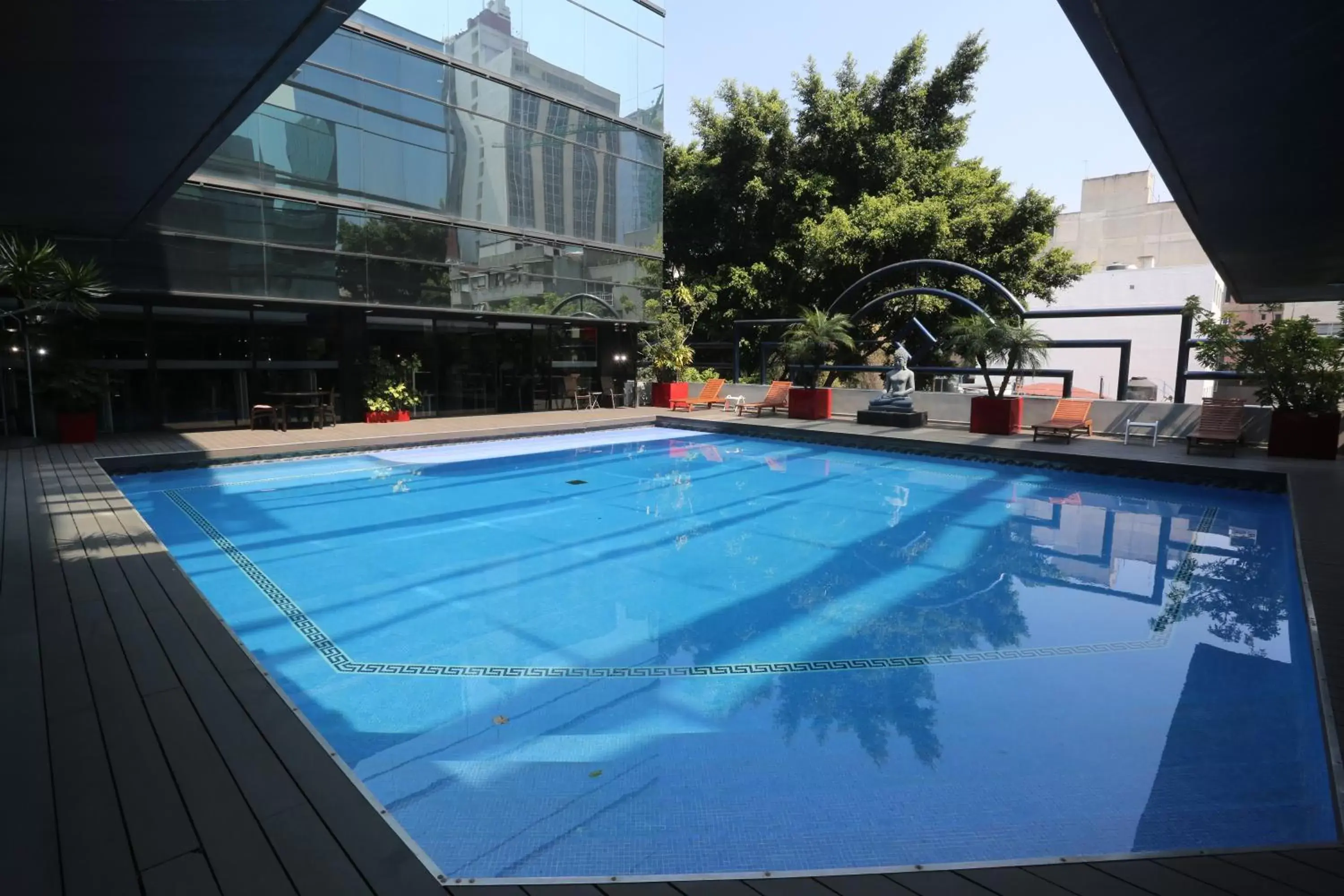 Pool view in Hotel Park Nilo Reforma Pool view in Hotel Park Nilo Reforma