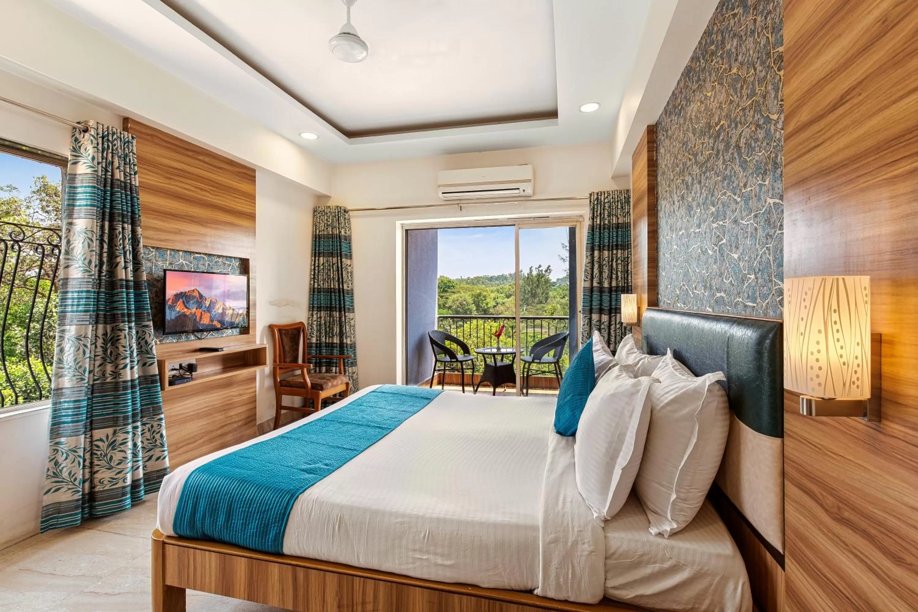 Photo of the whole room, Bed in Mayur Retreat & Spa