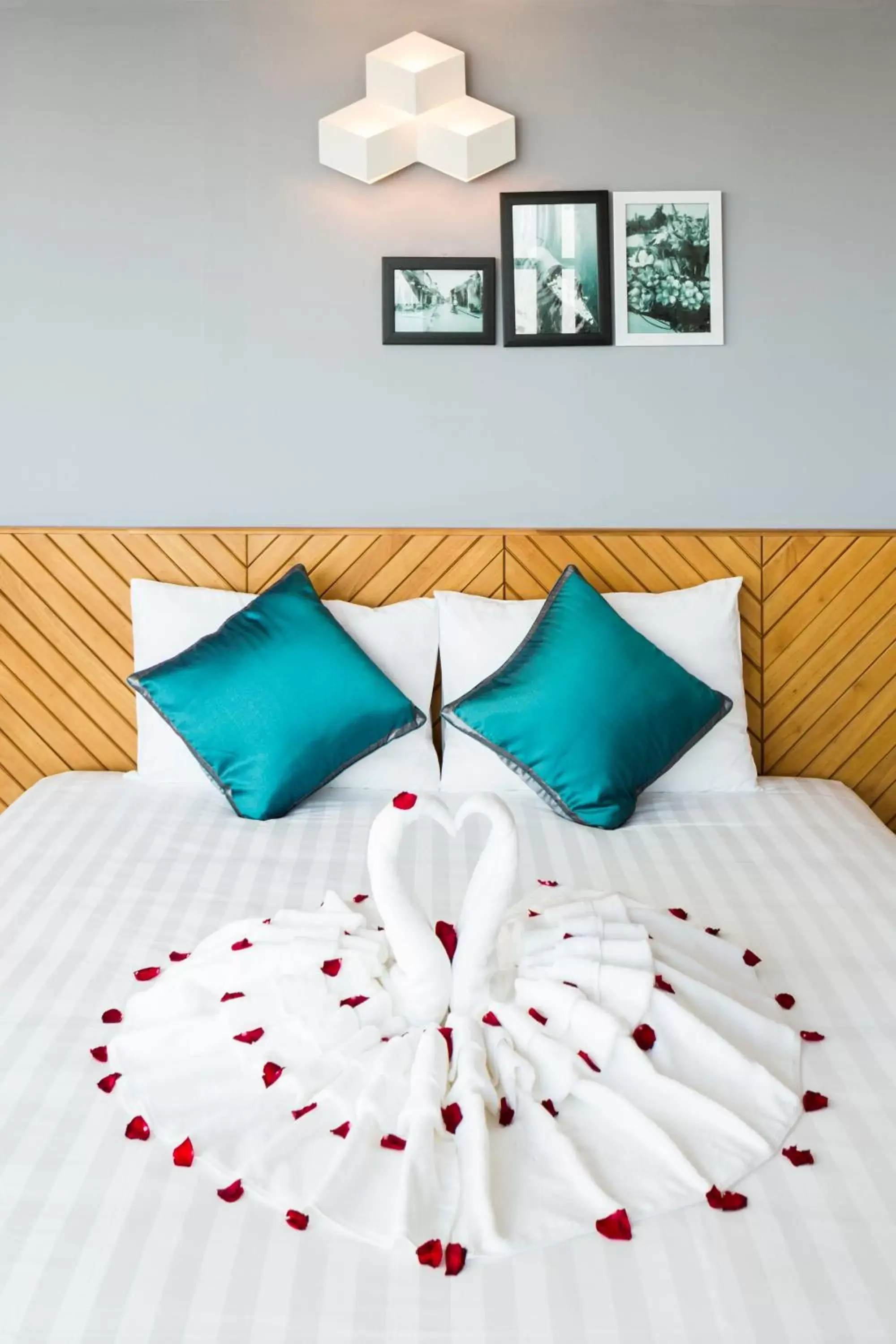 Bedroom, Bed in Venue Hotel Nha Trang Beach Bedroom, Bed in Venue Hotel Nha Trang Beach