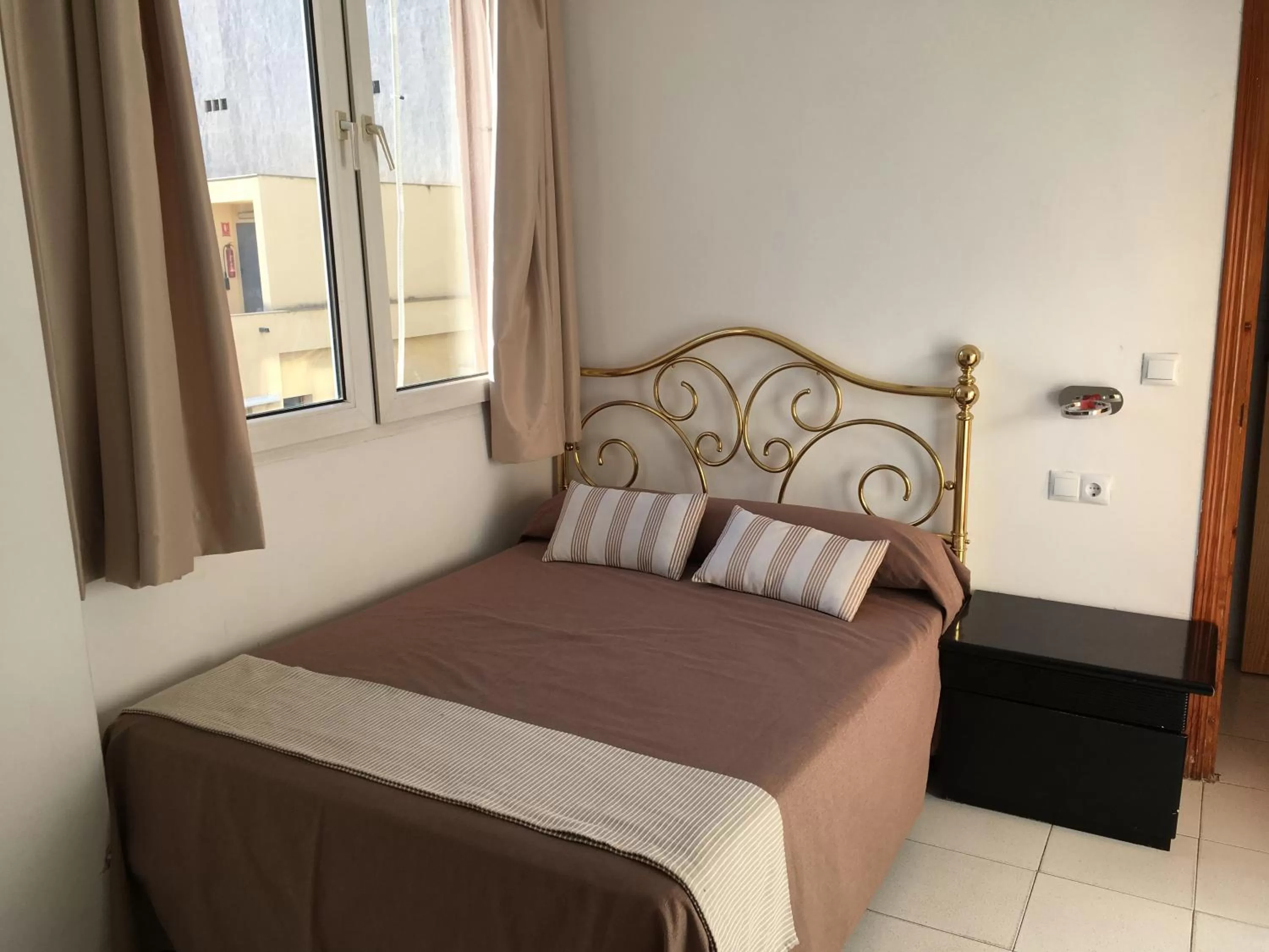 Bedroom, Bed in Hotel Marítimo Urban