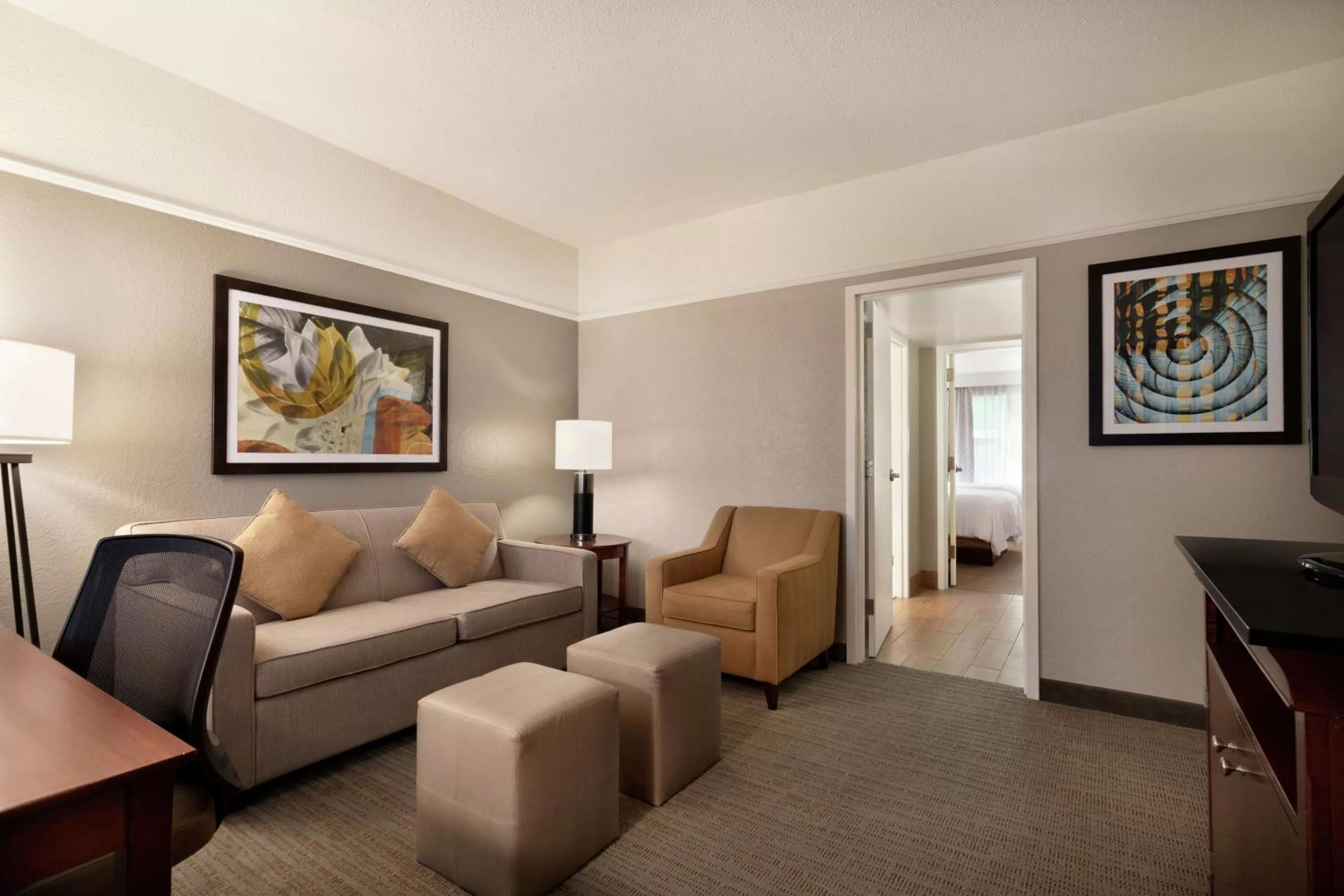 Bedroom in Embassy Suites Brunswick