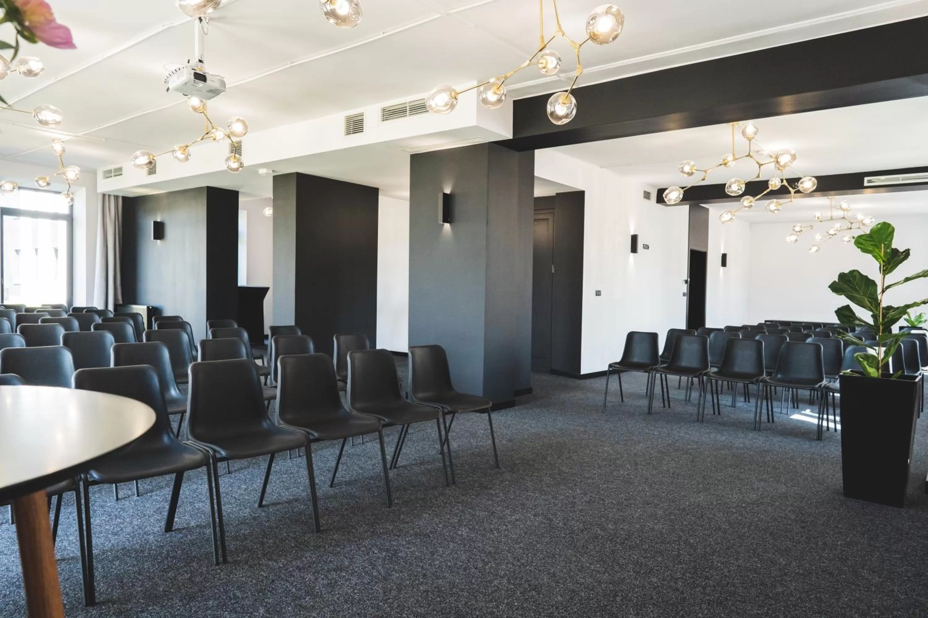 Business facilities in VANTA Business Center