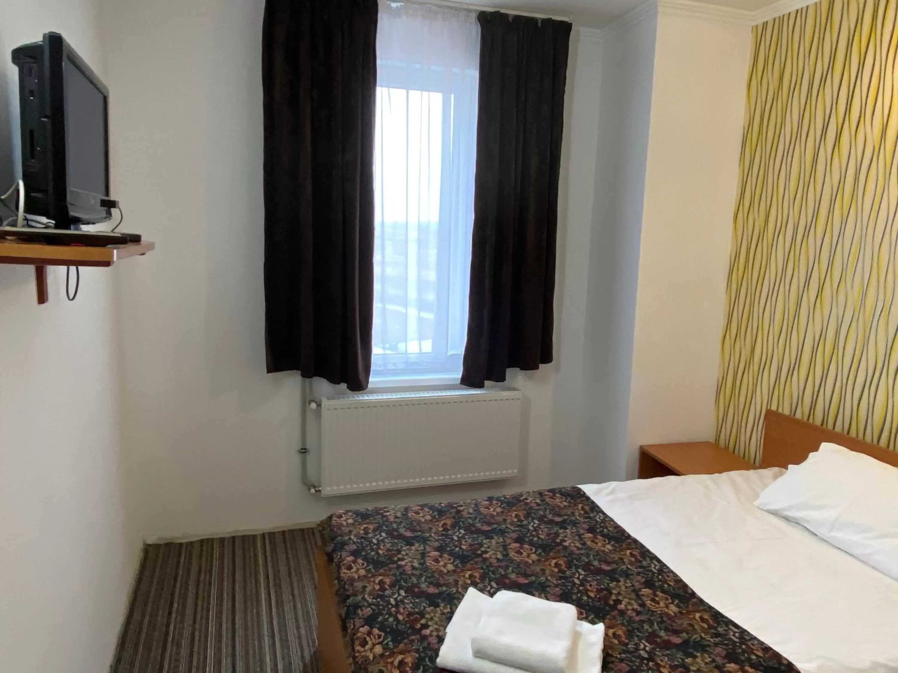 Bed in Autopark Hotel