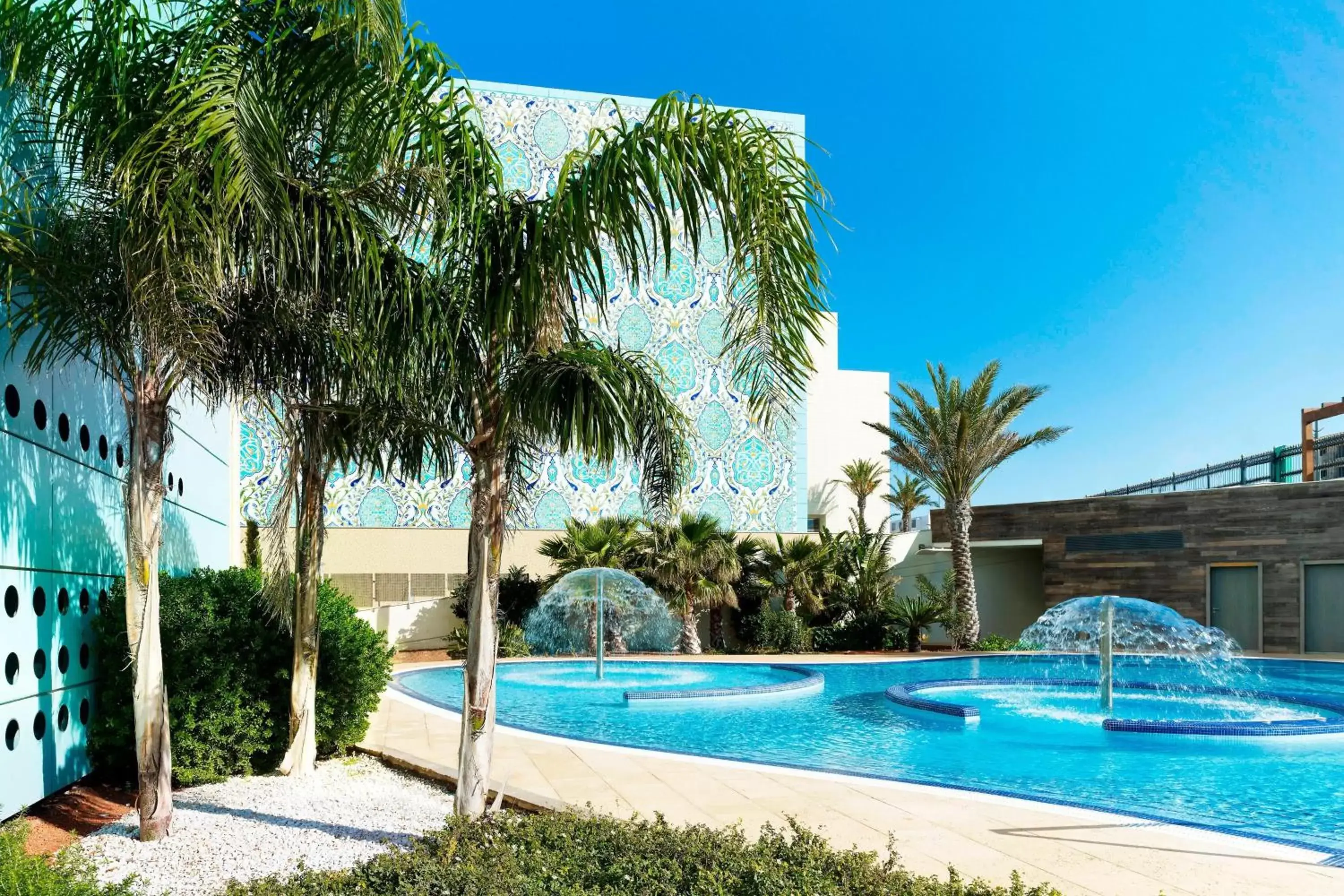 Swimming Pool in Le Meridien Oran Hotel