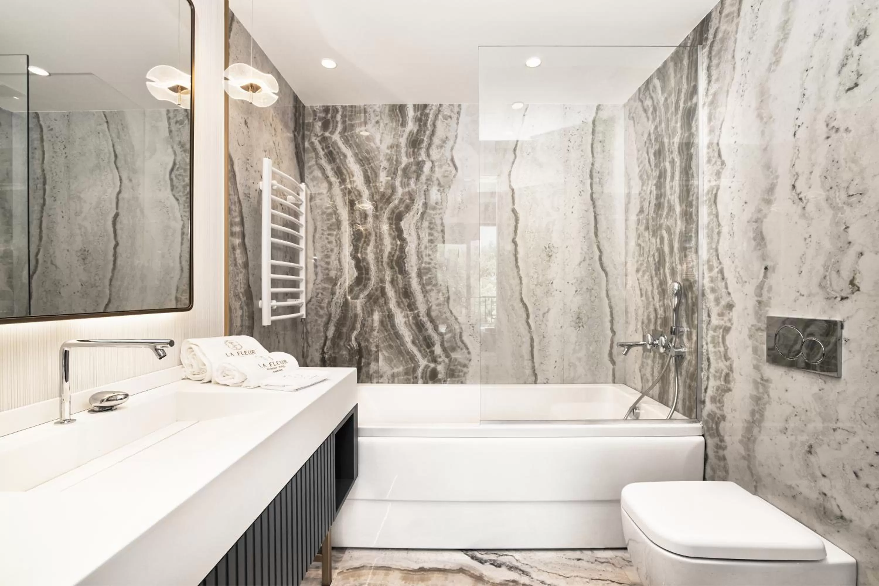 Bathroom in La Fleur Boutique Hotel