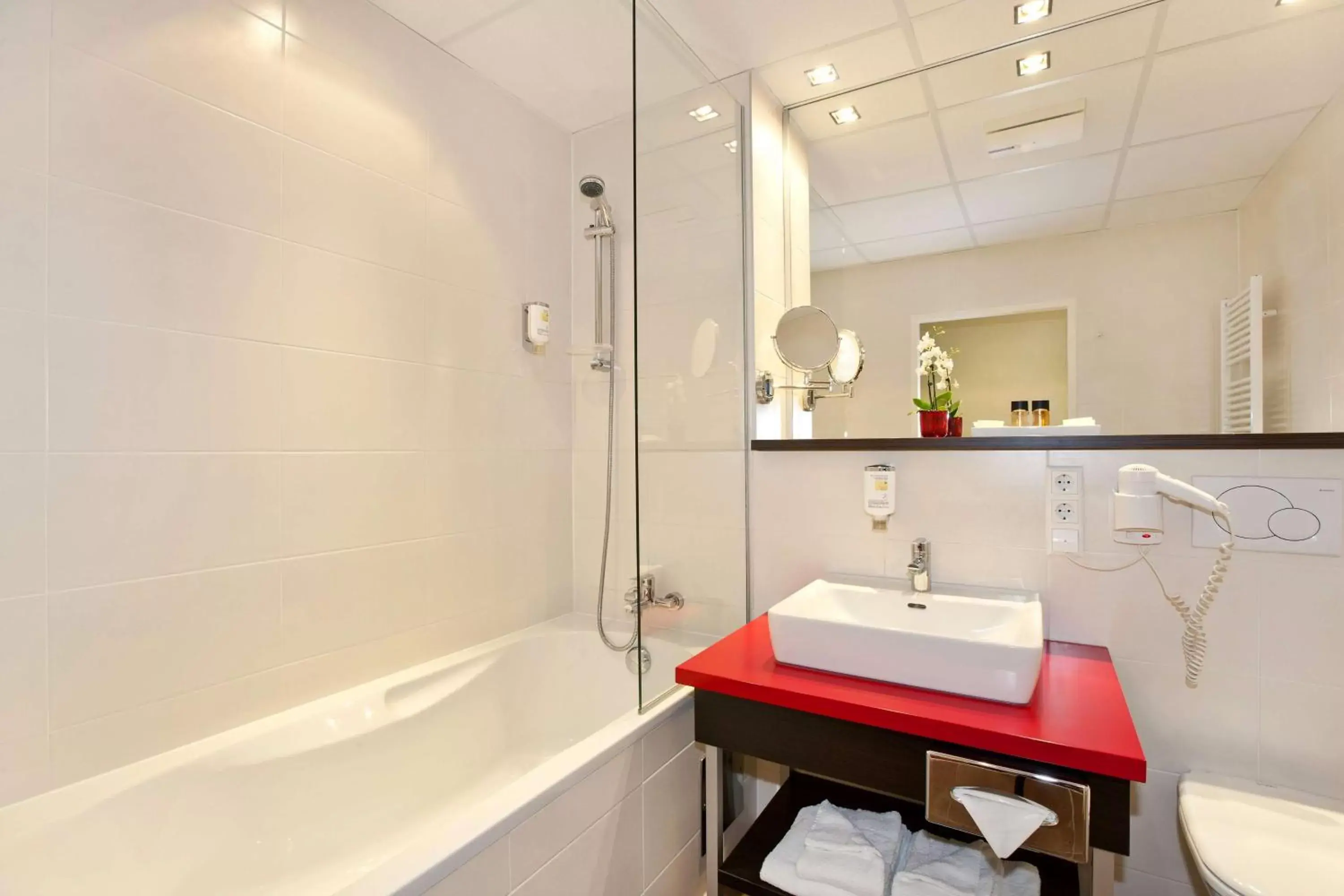 Bathroom in Best Western Plus Plaza Hotel Graz