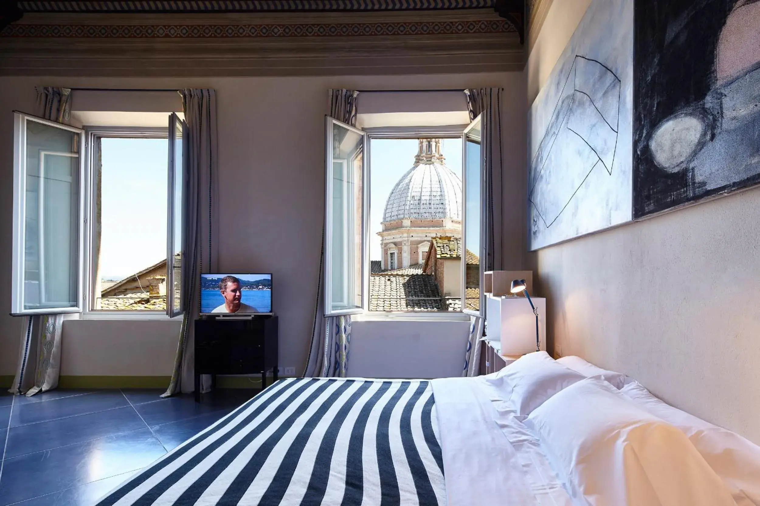 Photo of the whole room, TV/Entertainment Center in Palazzetto Rosso - Art Hotel