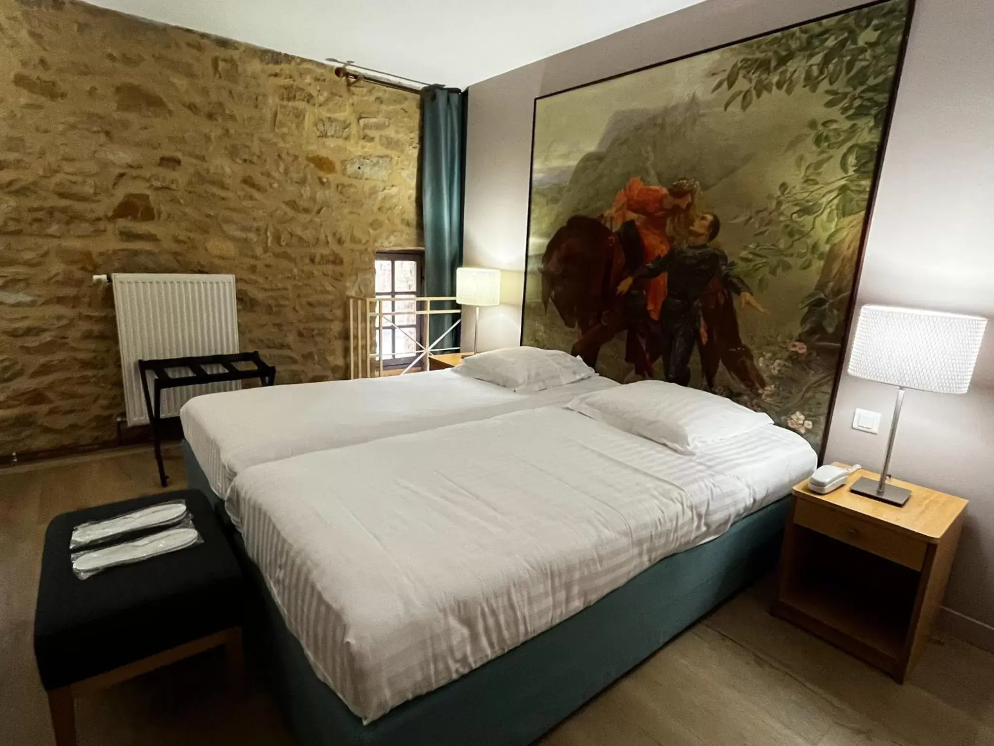 Photo of the whole room, Bed in Hôtel Le Château Fort de Sedan