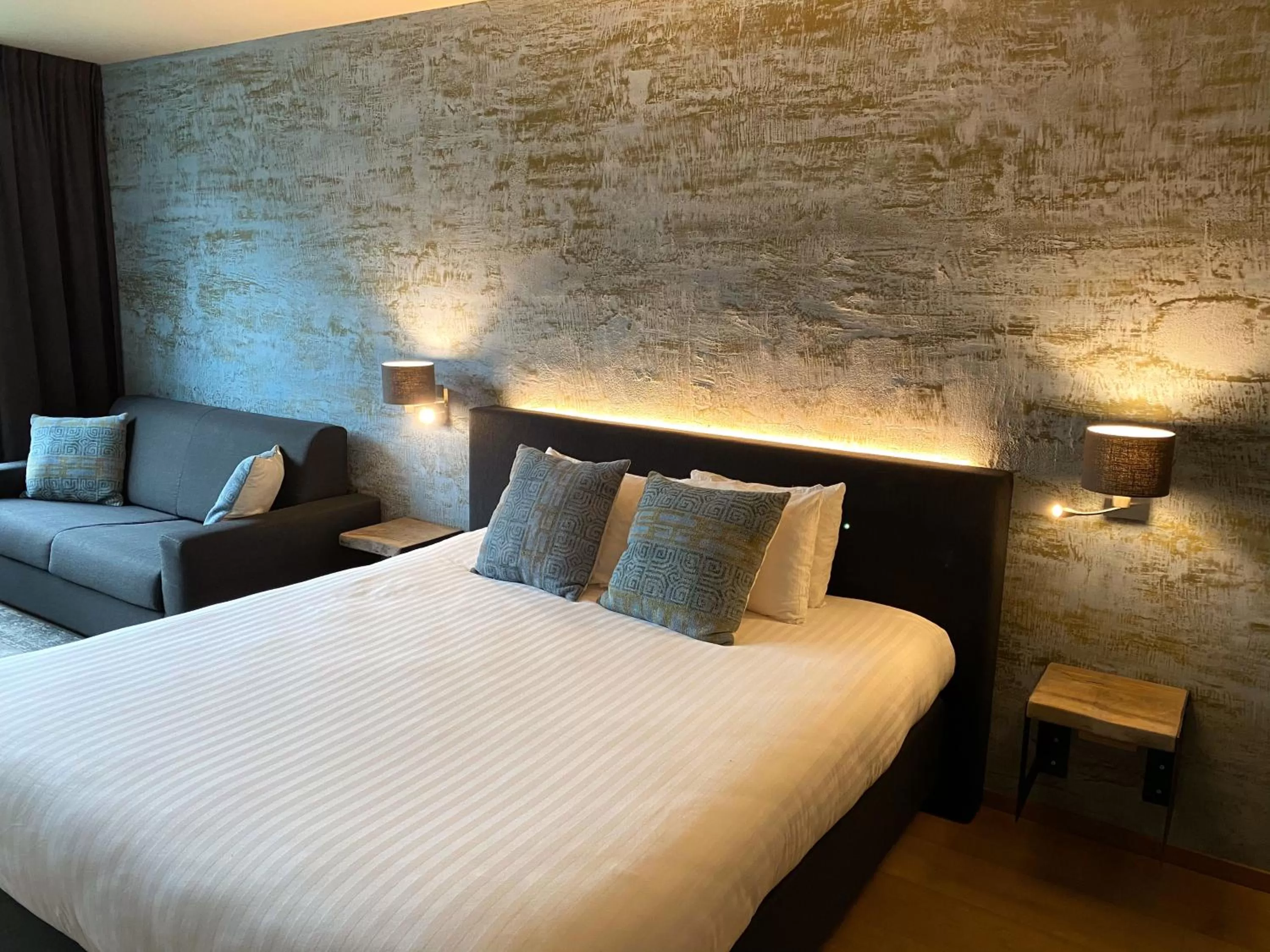 Bedroom, Bed in Hôtel WELLNESS EAU DE ROCHE Durbuy