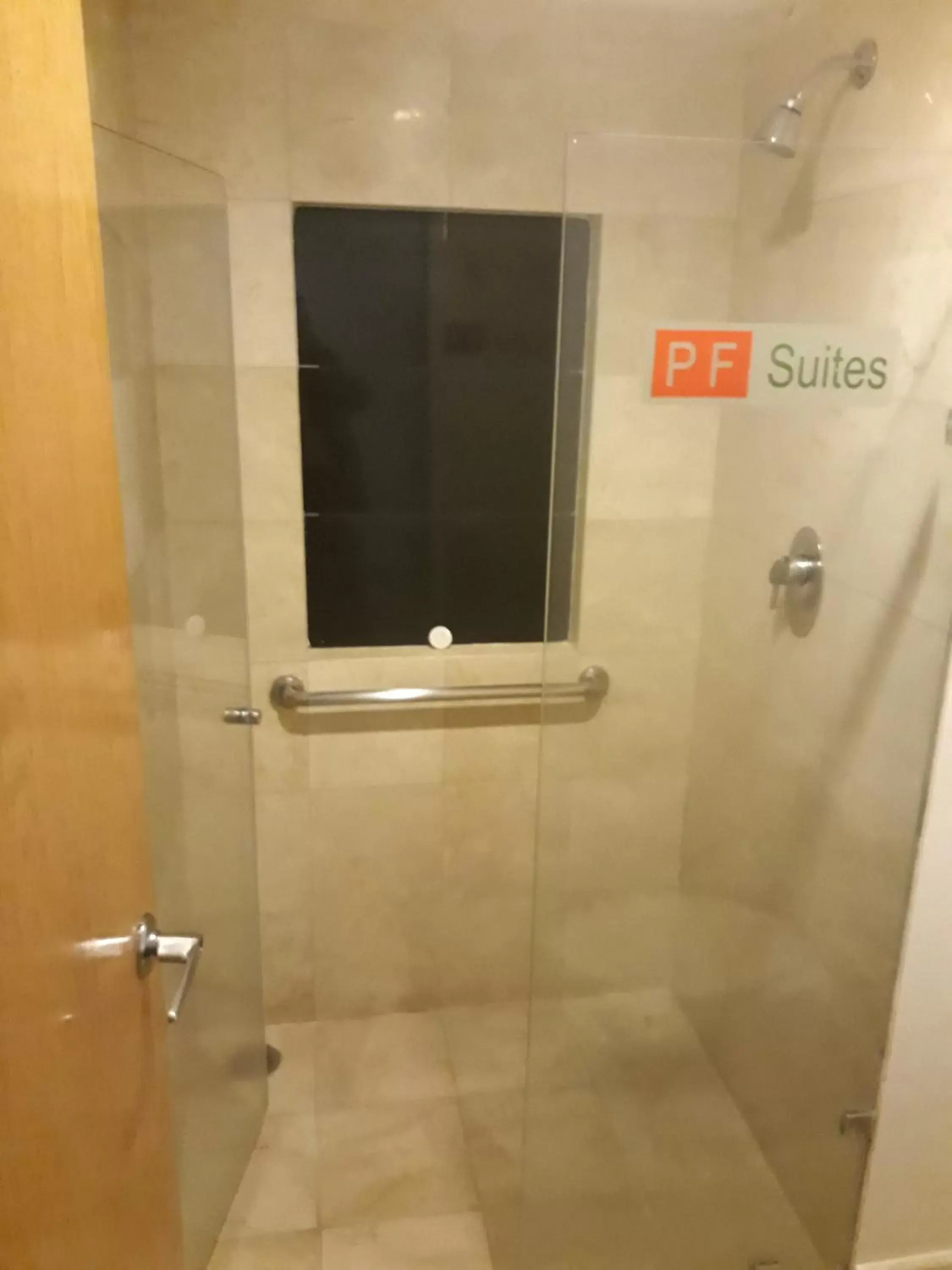 Bathroom in Hotel & Suites PF