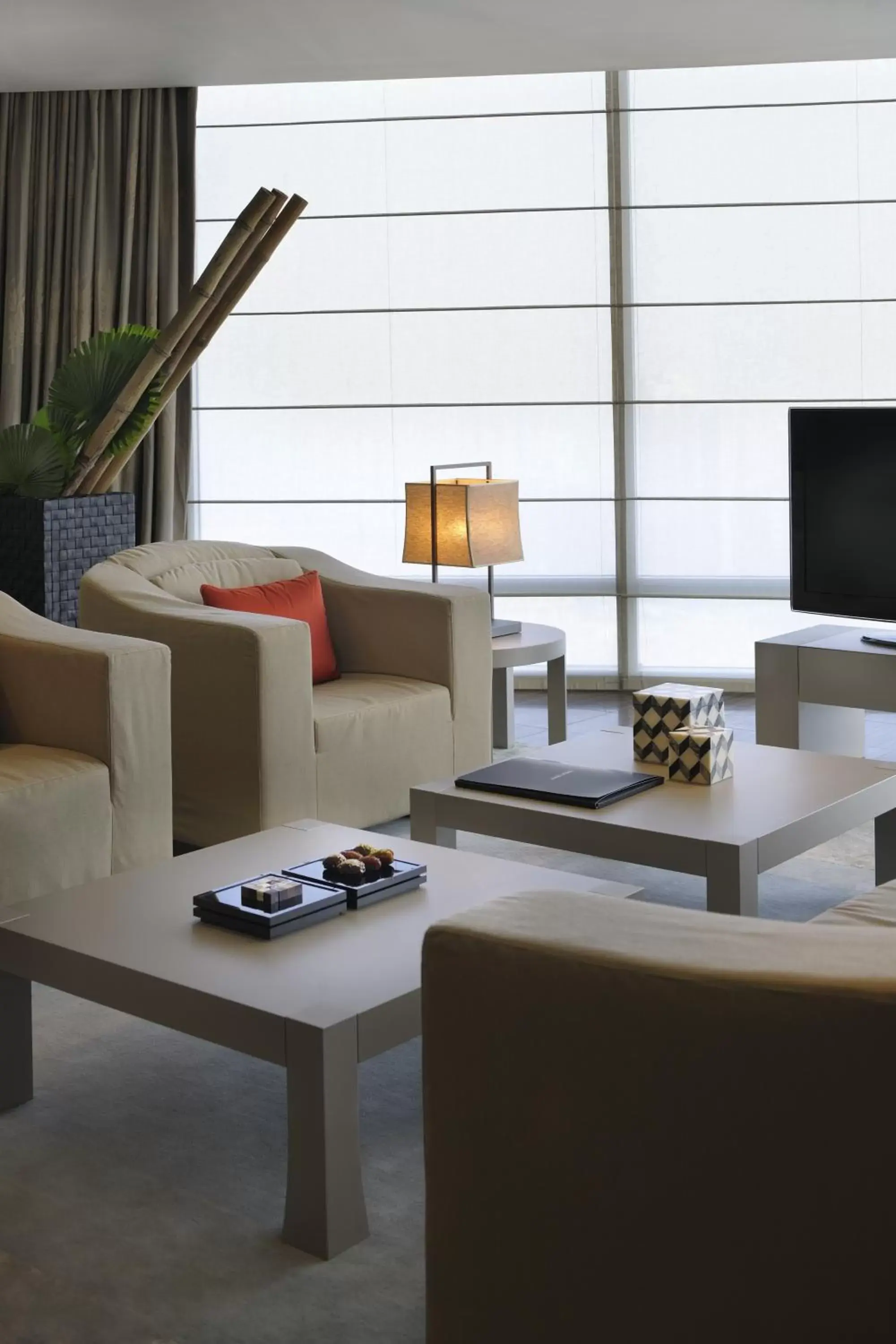 Living room, Seating Area in Armani Hotel Dubai