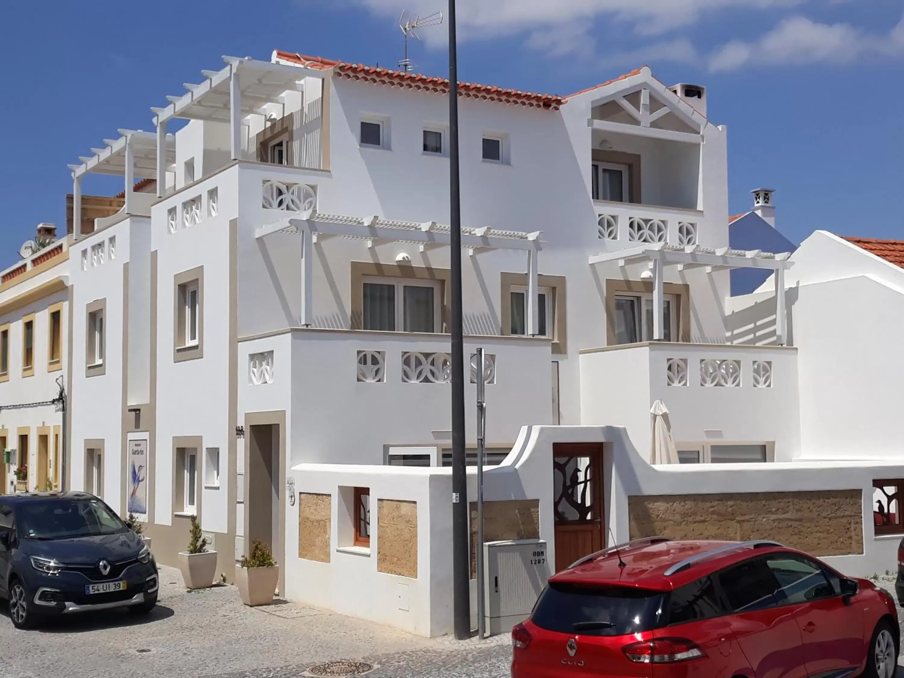 Facade/entrance, Property Building in Guarda Rios