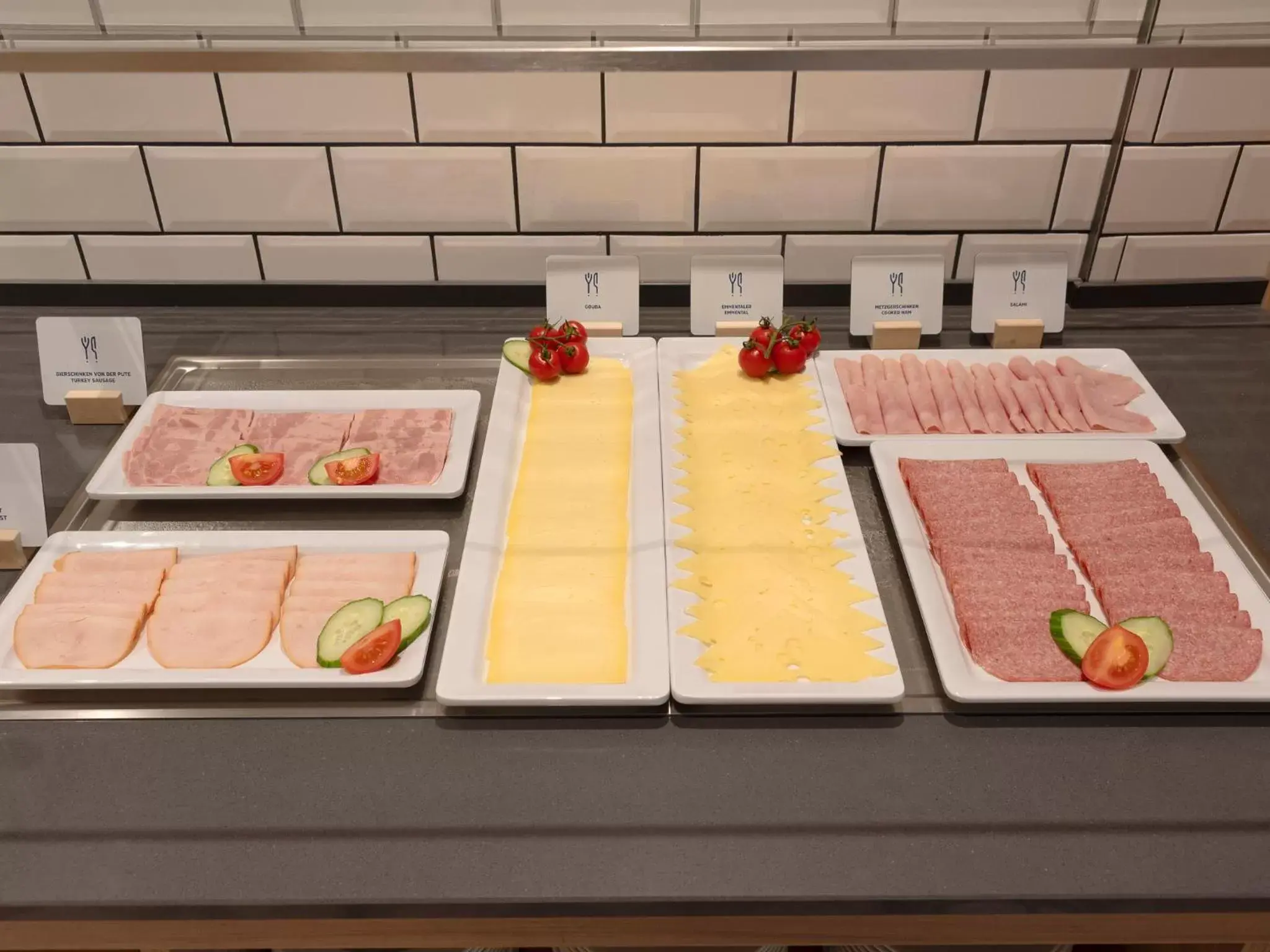 Food and drinks in Holiday Inn Express - Offenbach by IHG Food and drinks in Holiday Inn Express - Offenbach by IHG