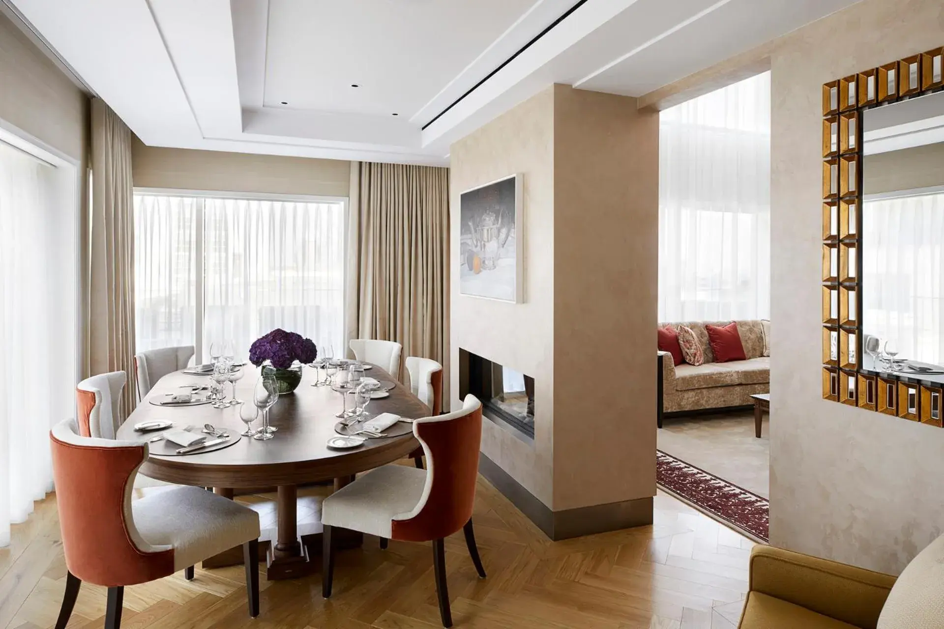 Dining Area in Four Seasons Hotel London at Ten Trinity Square