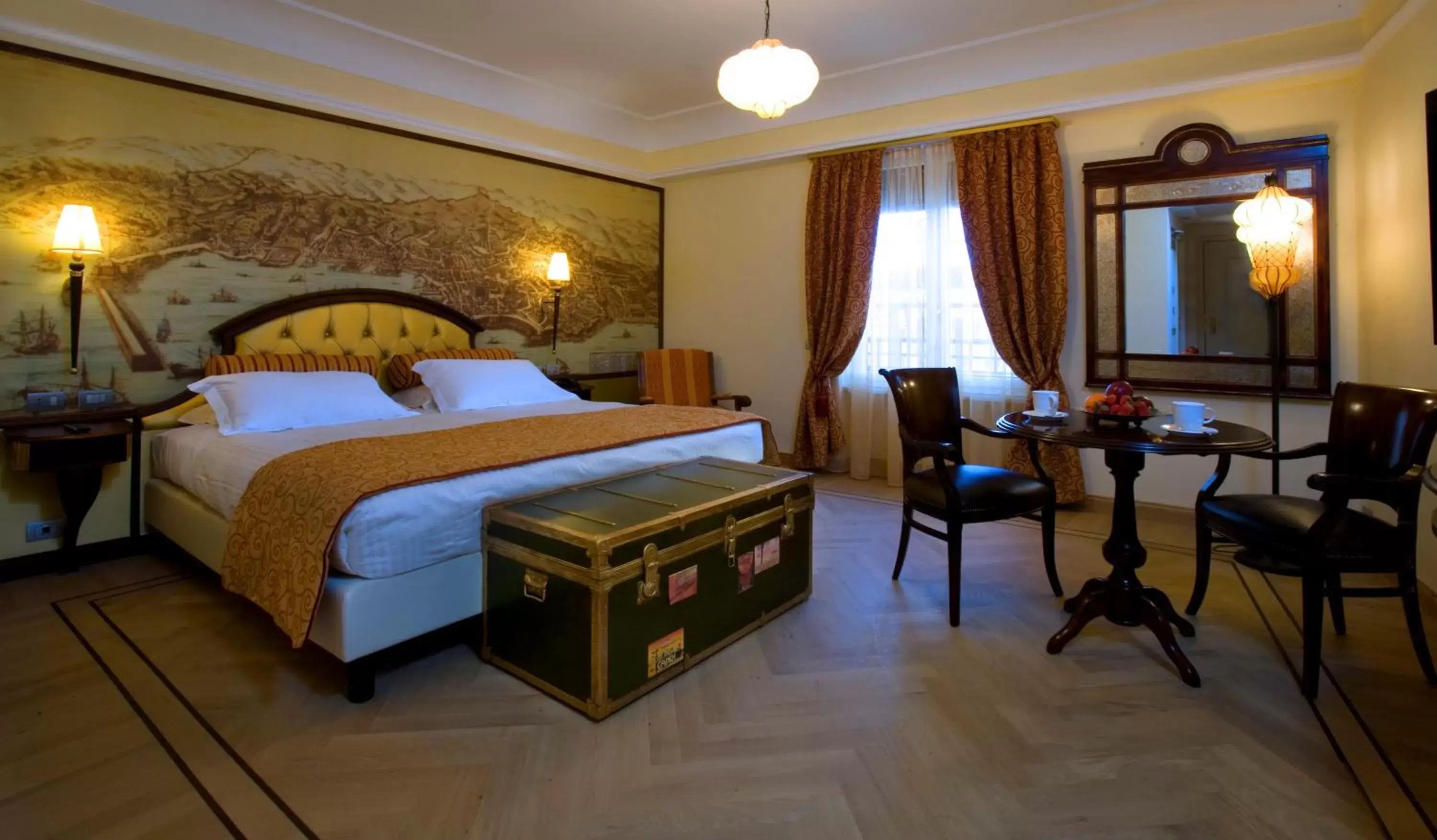 Photo of the whole room, Bed in Grand Hotel Savoia