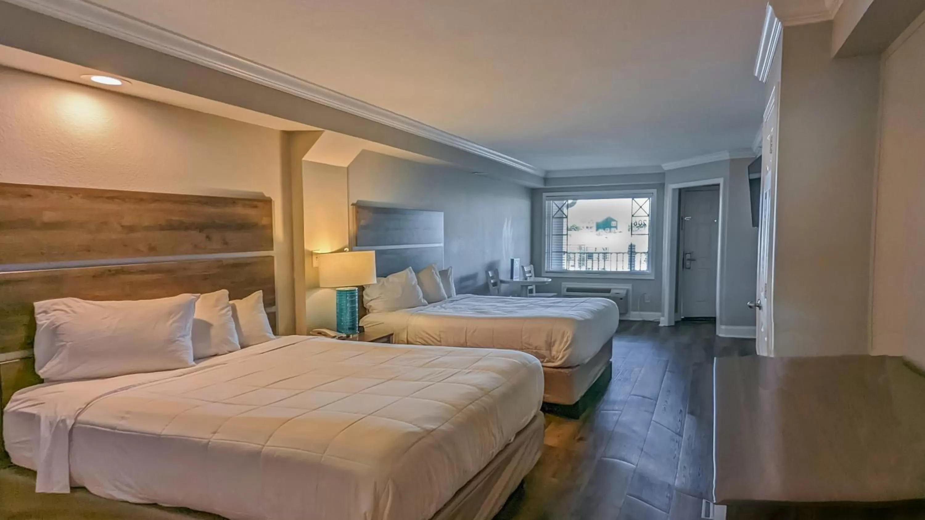 Bedroom, Bed in Islander Hotel & Resort