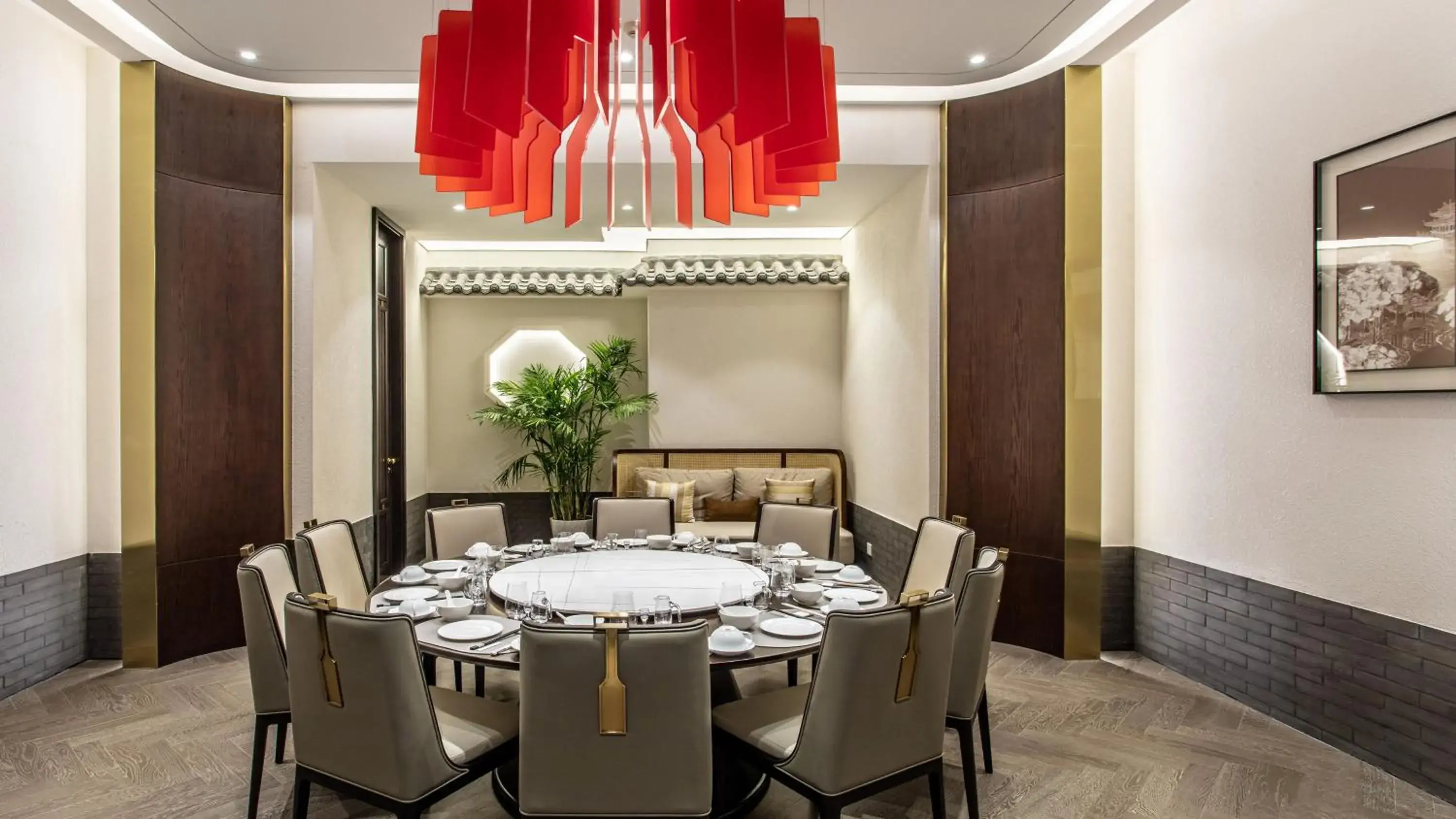 Restaurant/Places to Eat in Crowne Plaza Zhengzhou, an IHG Hotel