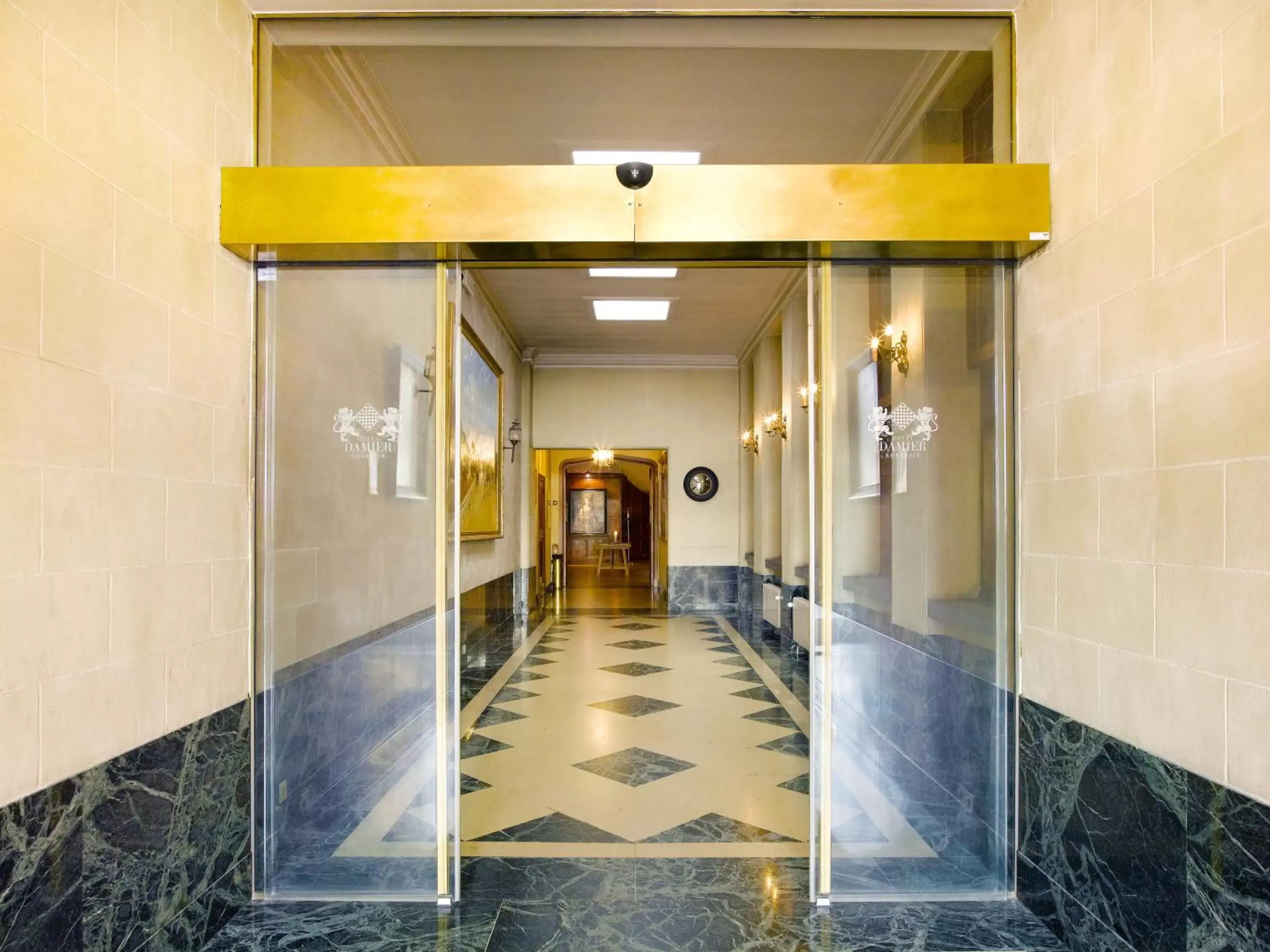 Facade/entrance in Hotel Damier Kortrijk
