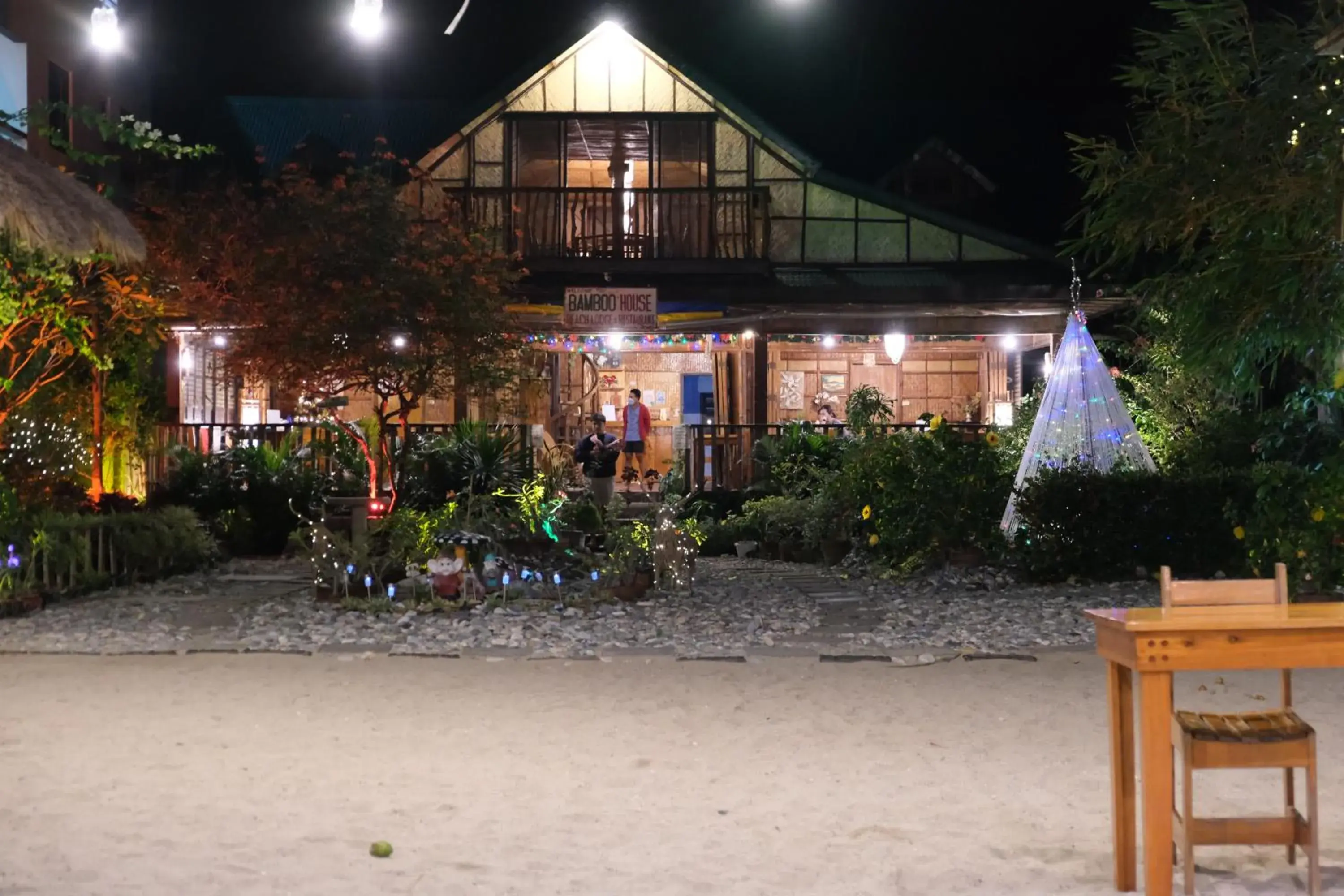 Property Building in Bamboo House Beach Lodge & Restaurant