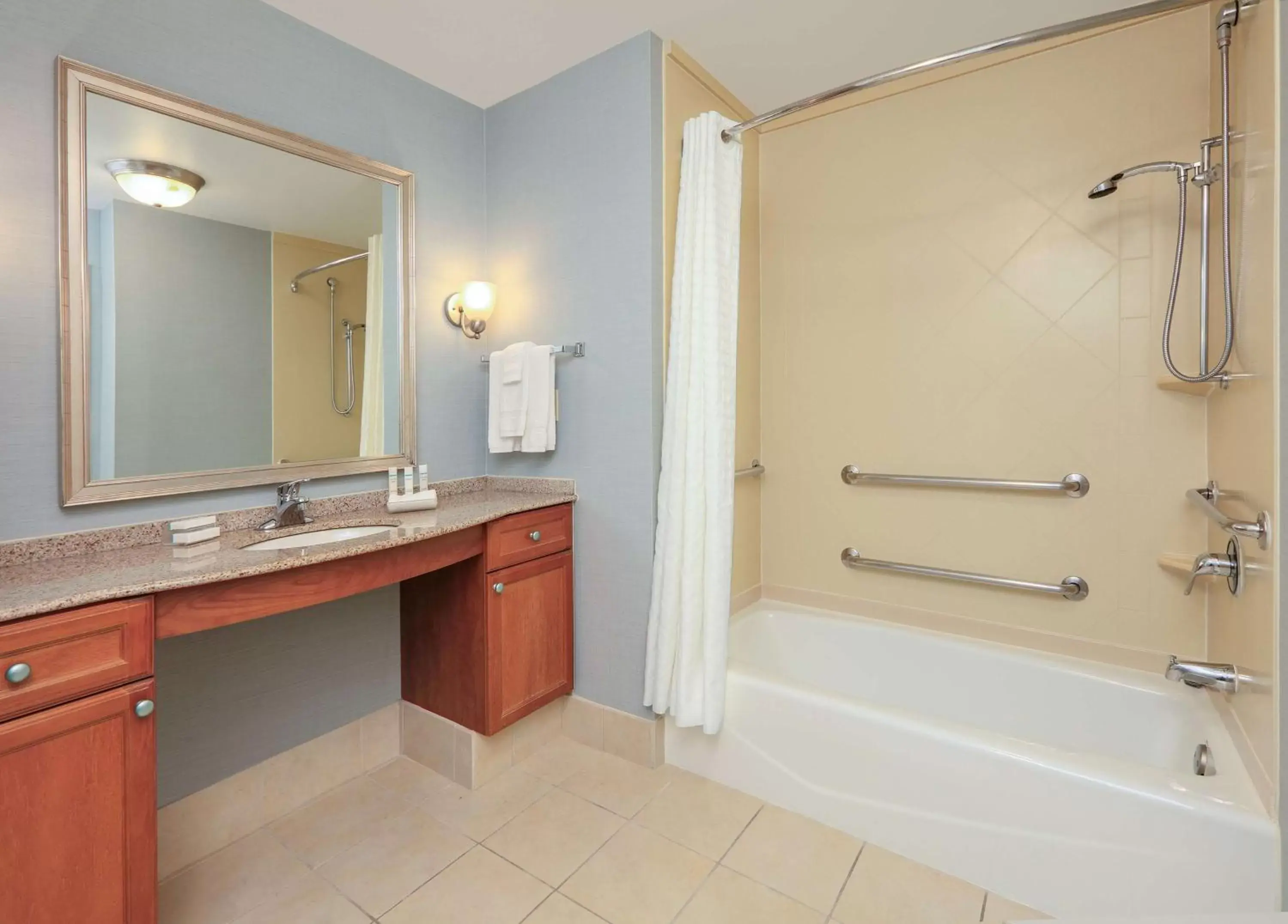 Bathroom in Homewood Suites by Hilton Irving-DFW Airport
