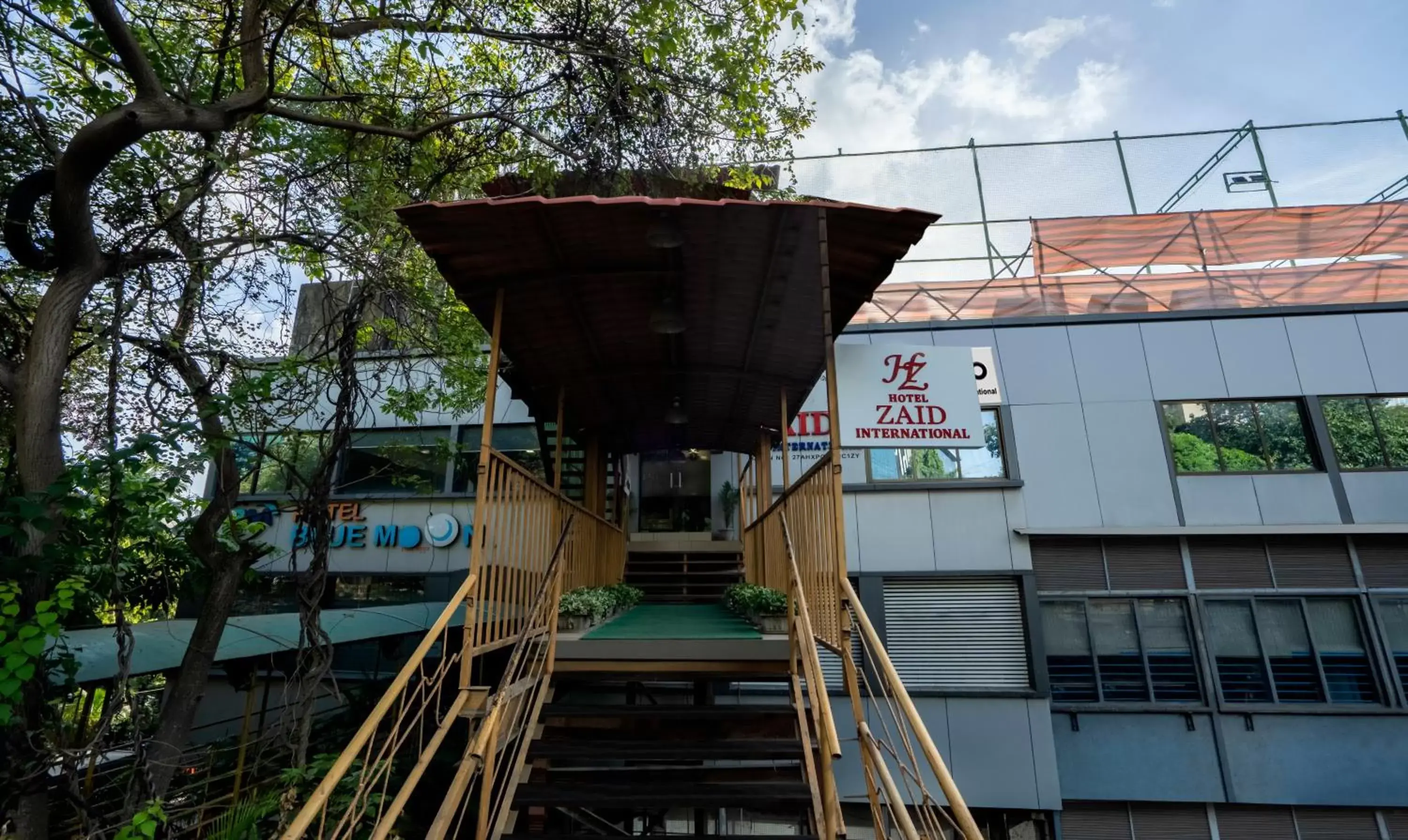 Facade/entrance in Treebo Zaid International Powai Facade/entrance in Treebo Zaid International Powai