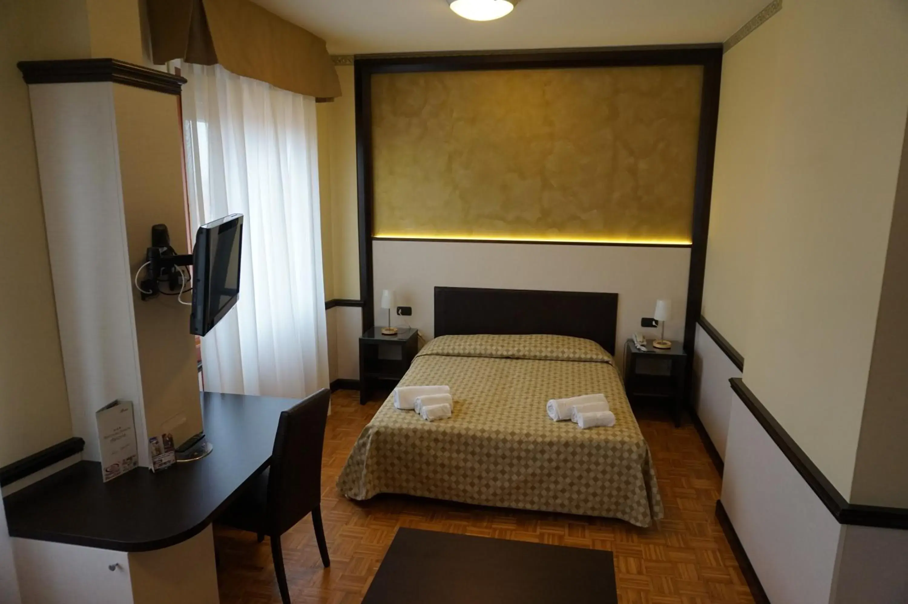 Quadruple Room in Hotel Astoria Quadruple Room in Hotel Astoria