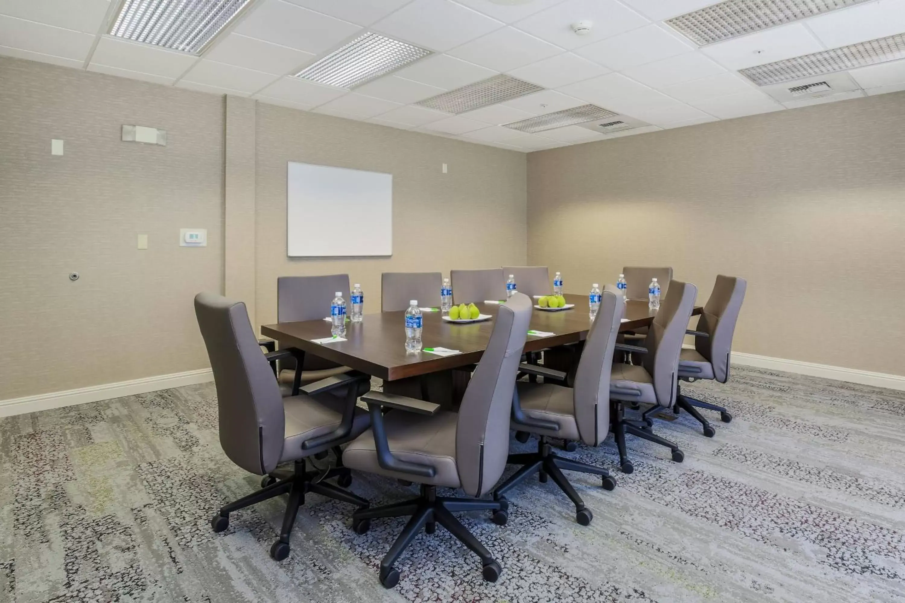 Meeting/conference room in Courtyard by Marriott Roseville Galleria Mall/Creekside Ridge Drive