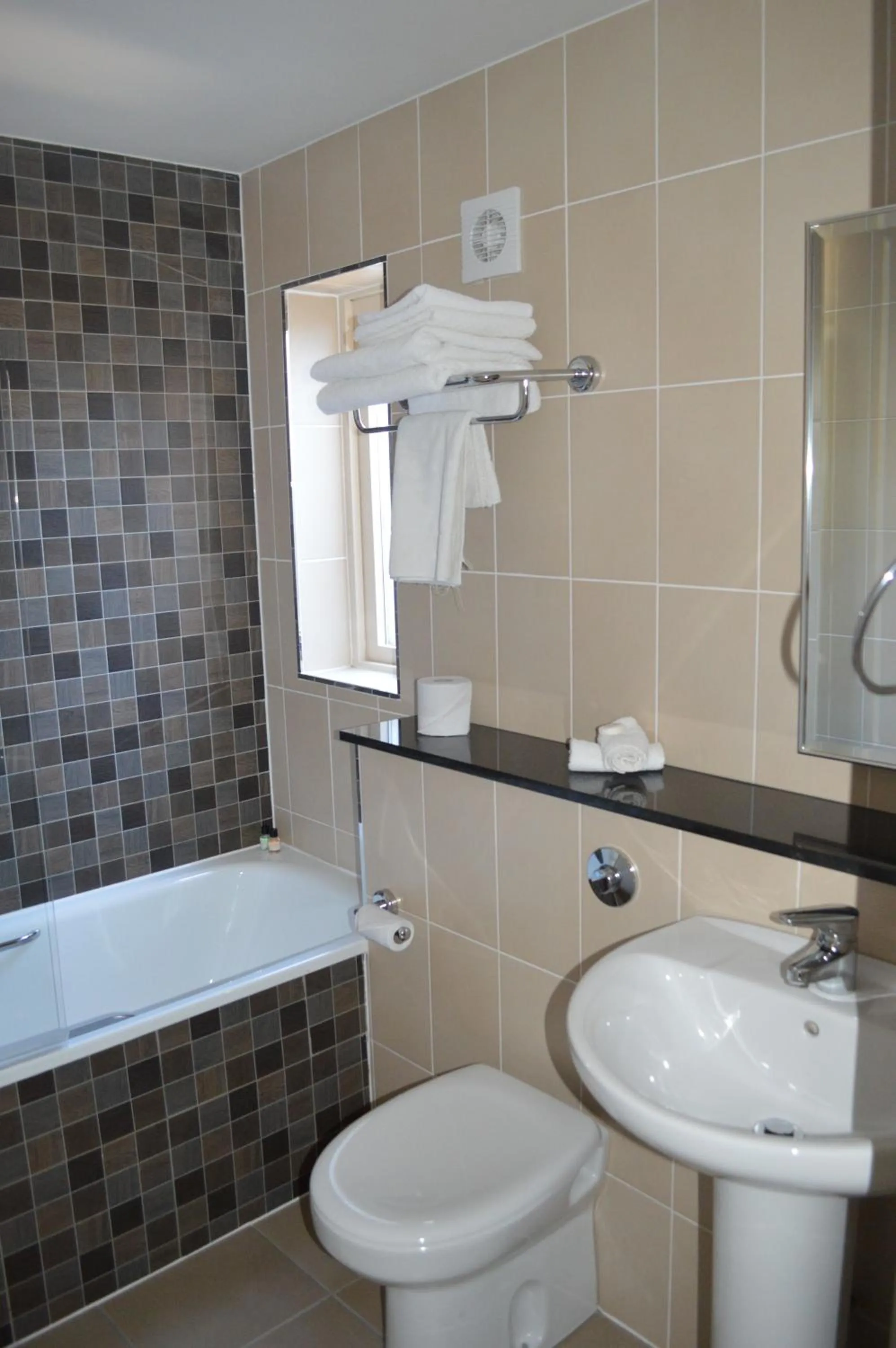 Bathroom in Beaufort Hotel