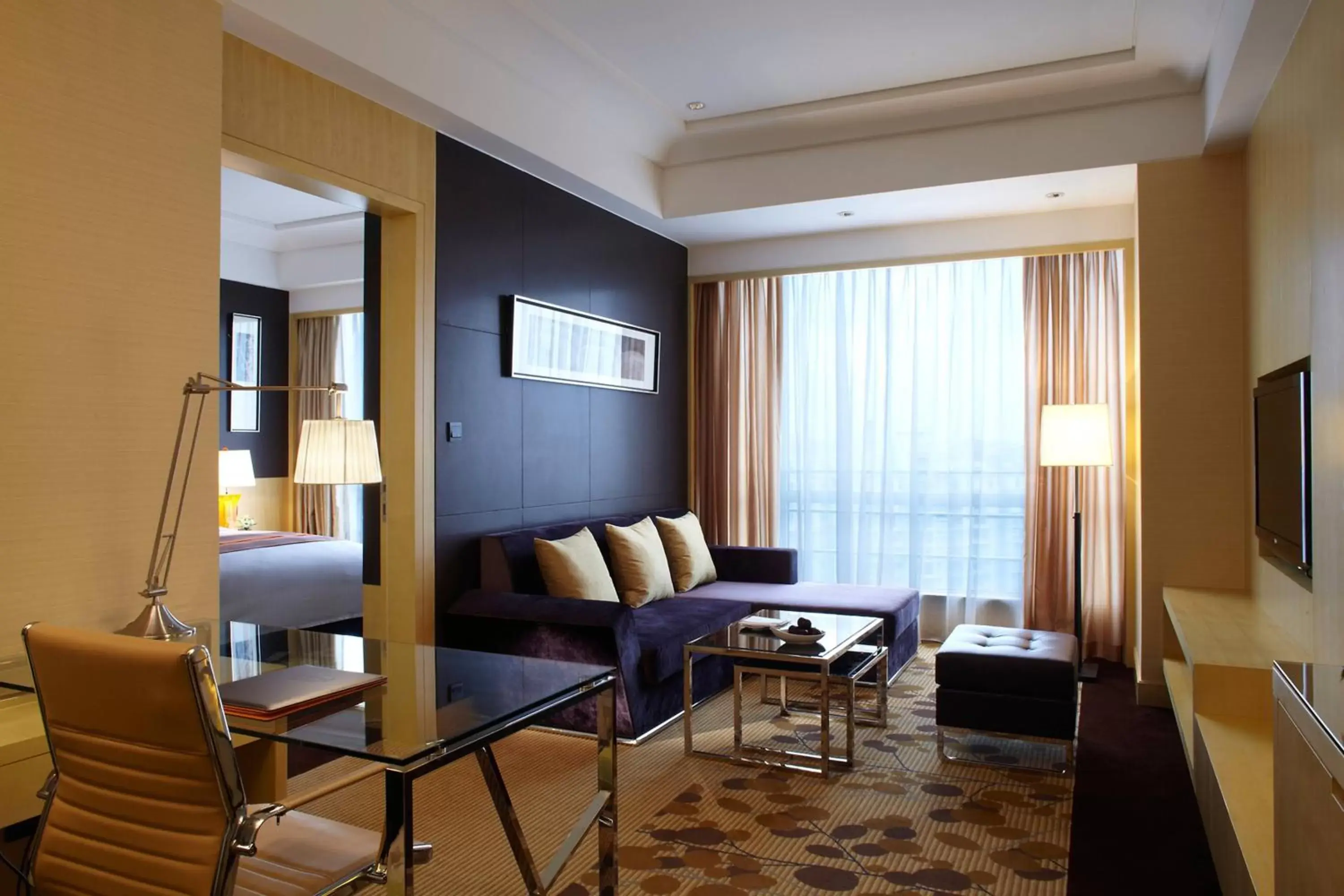 Photo of the whole room, Seating Area in Courtyard by Marriott Shanghai Central