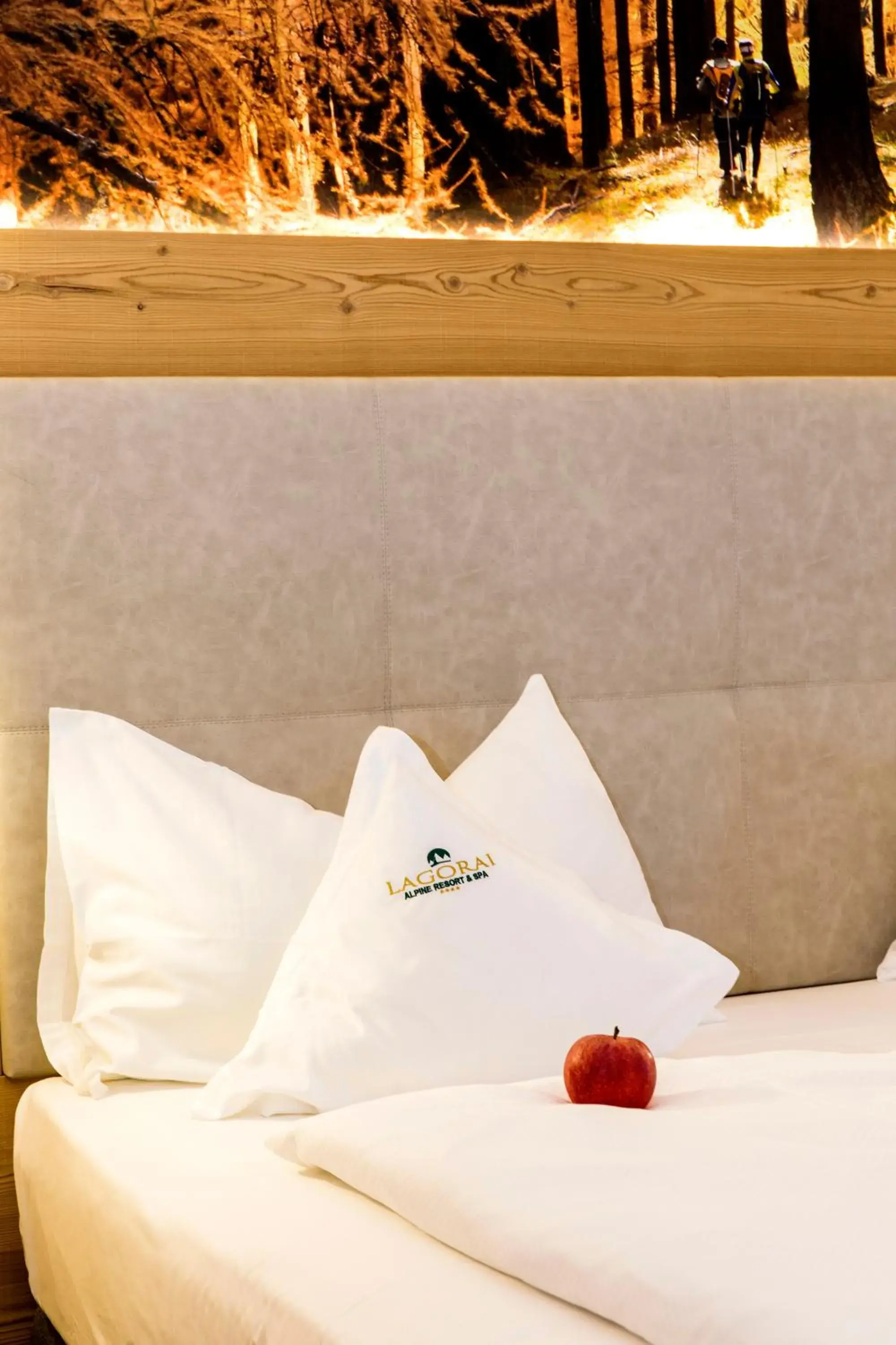 Decorative detail, Bed in Hotel Lagorai Resort & Spa