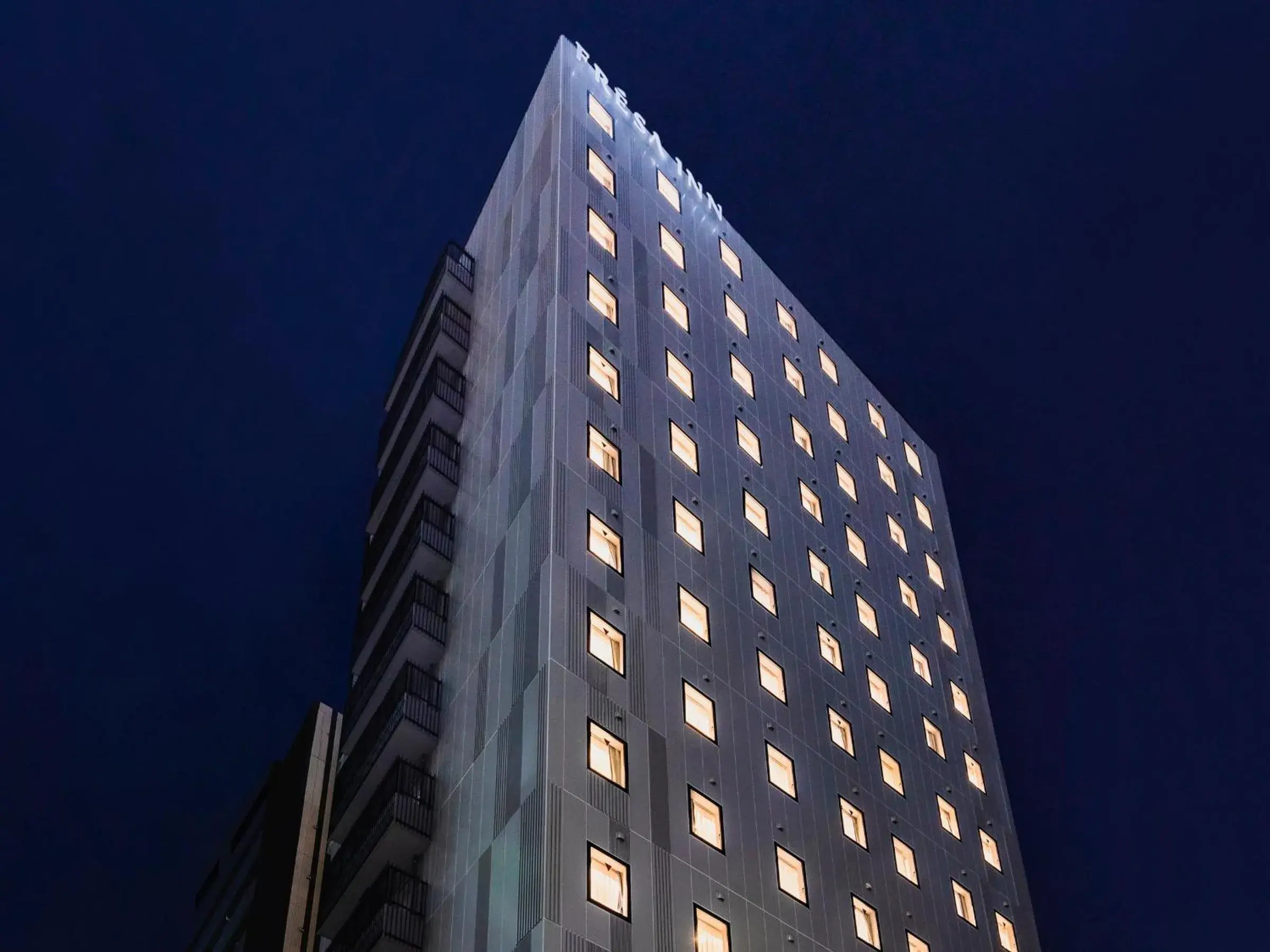 Property building in Sotetsu Fresa Inn Daimon Property building in Sotetsu Fresa Inn Daimon