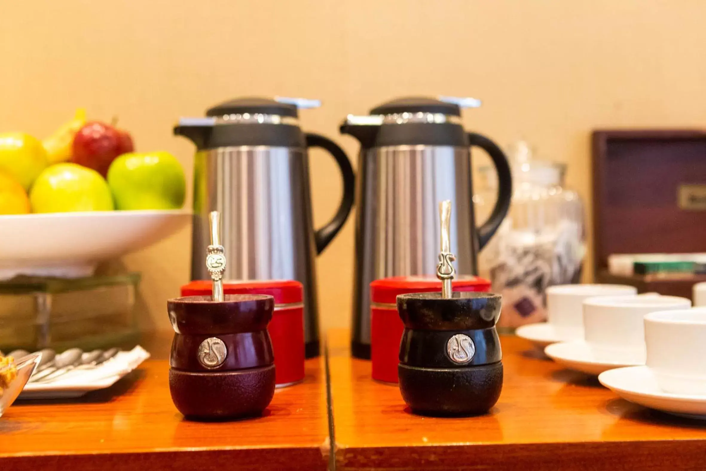 Coffee/tea facilities in 474 Buenos Aires Hotel