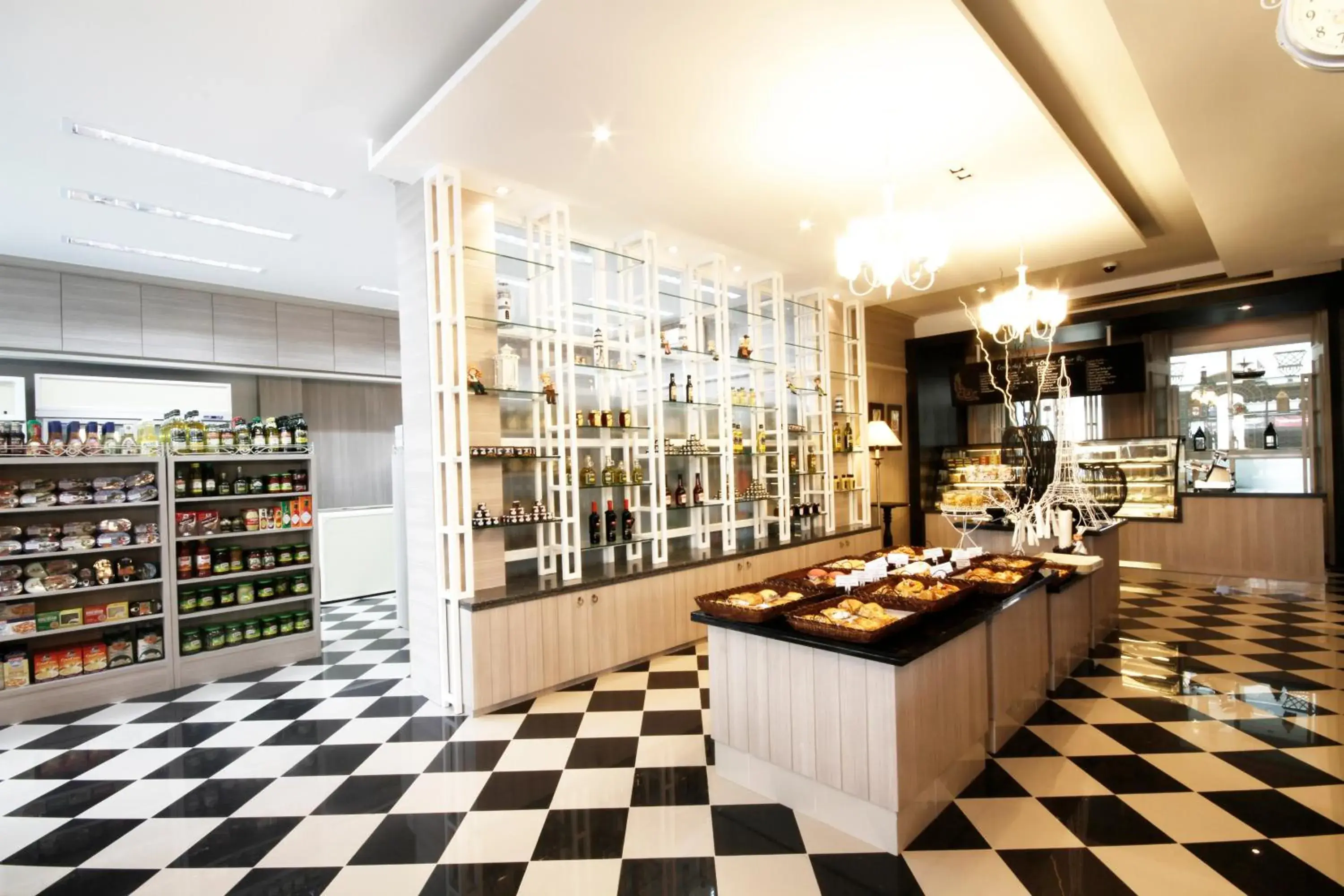 Restaurant/places to eat in Kameo Grand Hotel & Serviced Apartment, Rayong Restaurant/places to eat in Kameo Grand Hotel & Serviced Apartment, Rayong