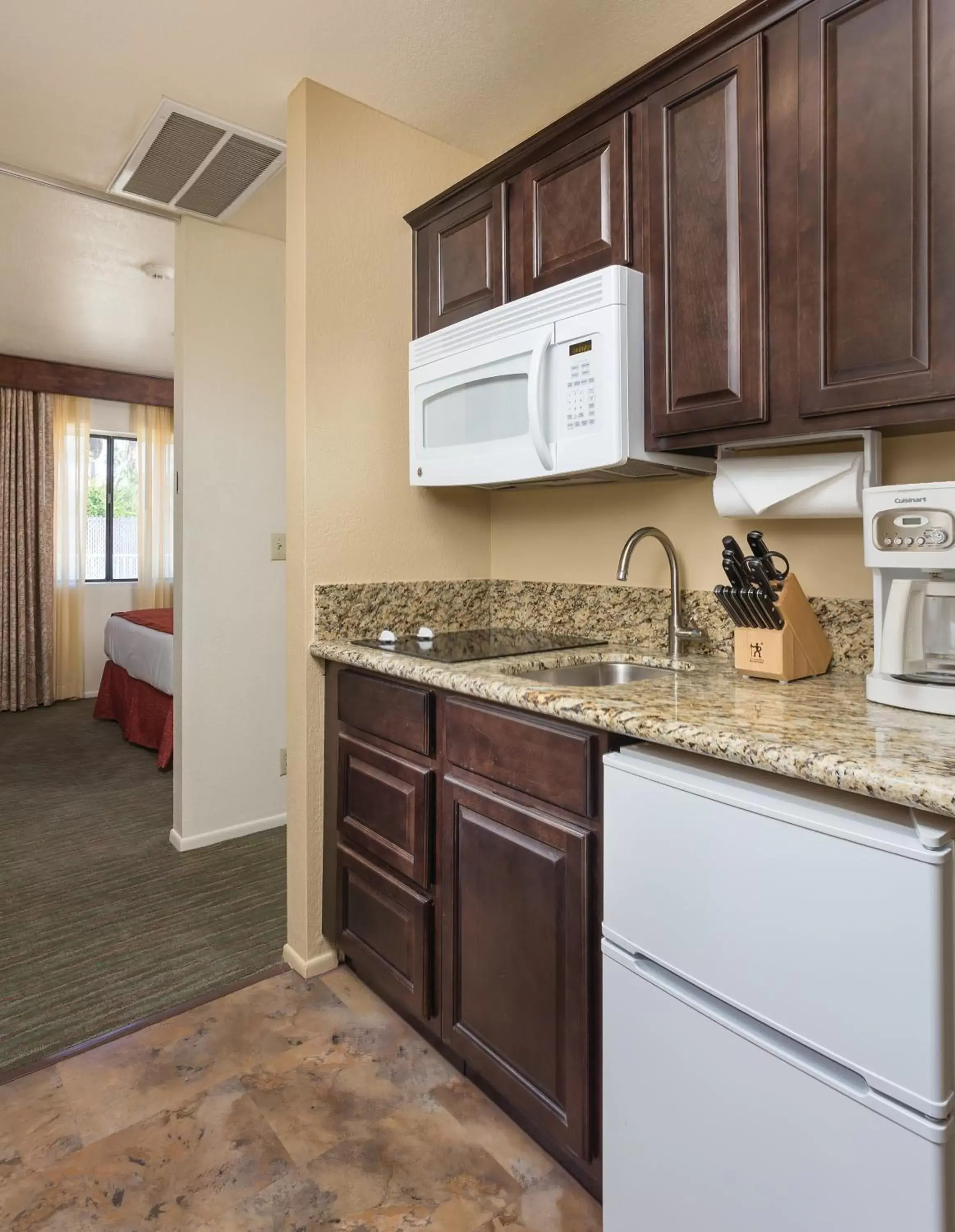 Kitchen or kitchenette, Kitchen/Kitchenette in WorldMark Havasu Dunes