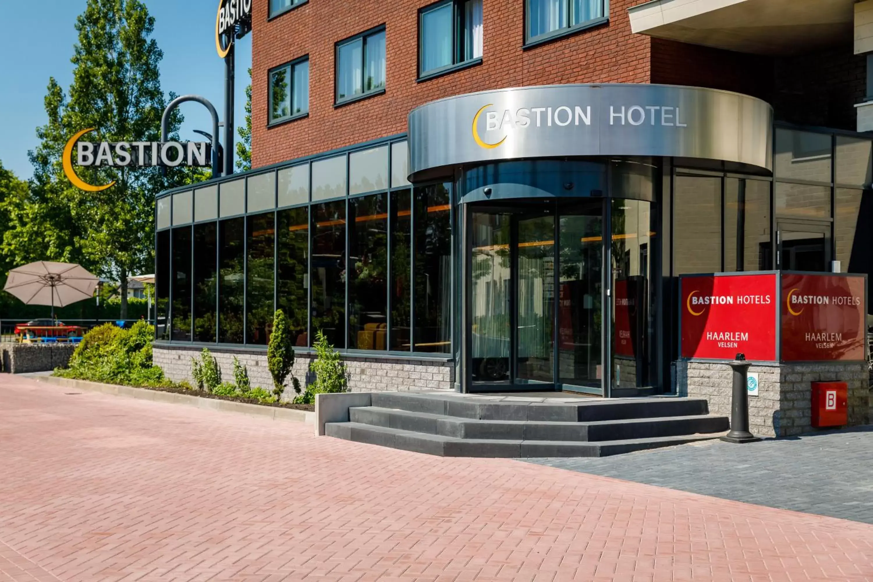 Facade/entrance, Property Building in Bastion Hotel Haarlem Velsen