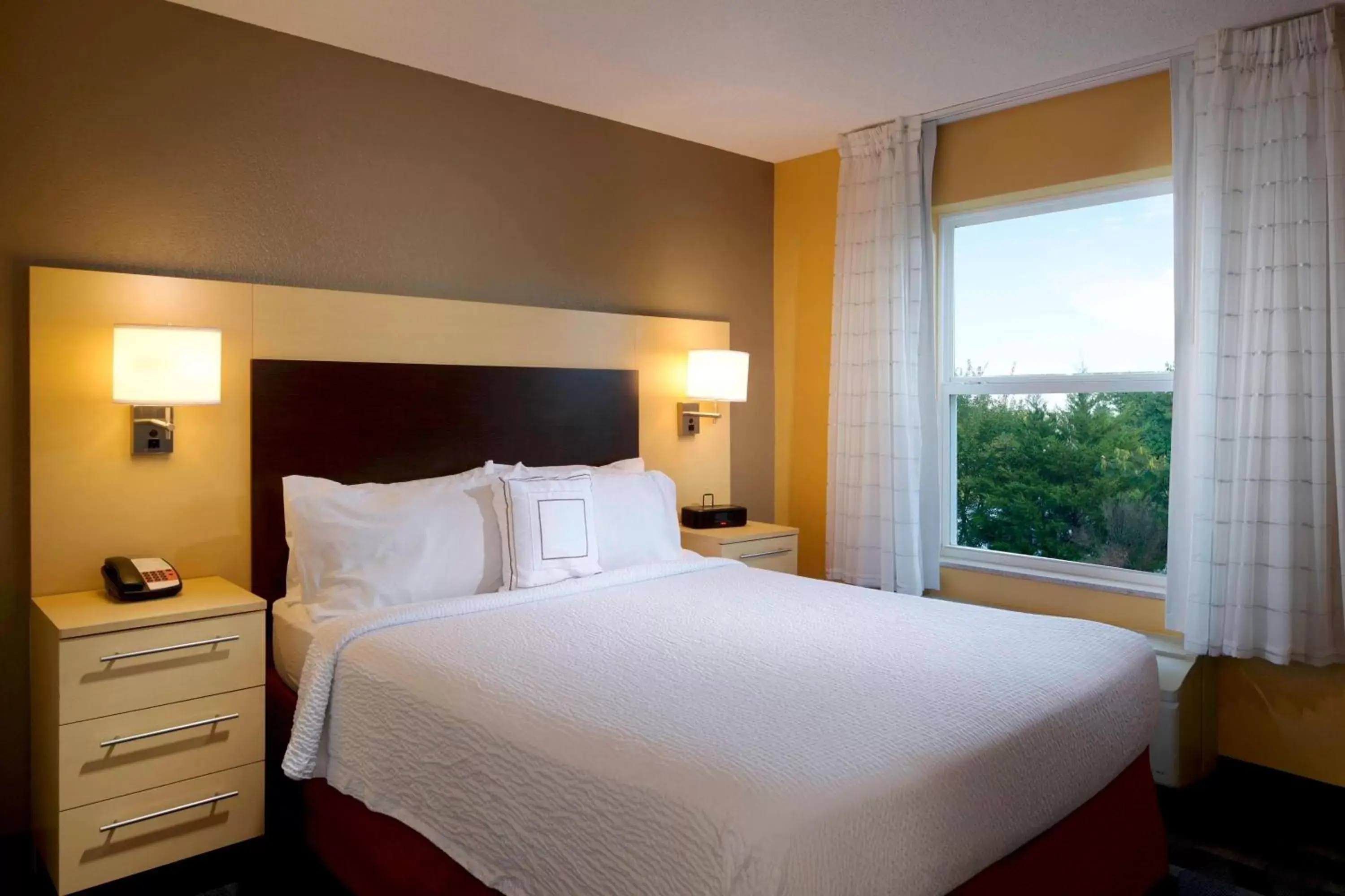 Bedroom, Bed in TownePlace Suites by Marriott Jacksonville