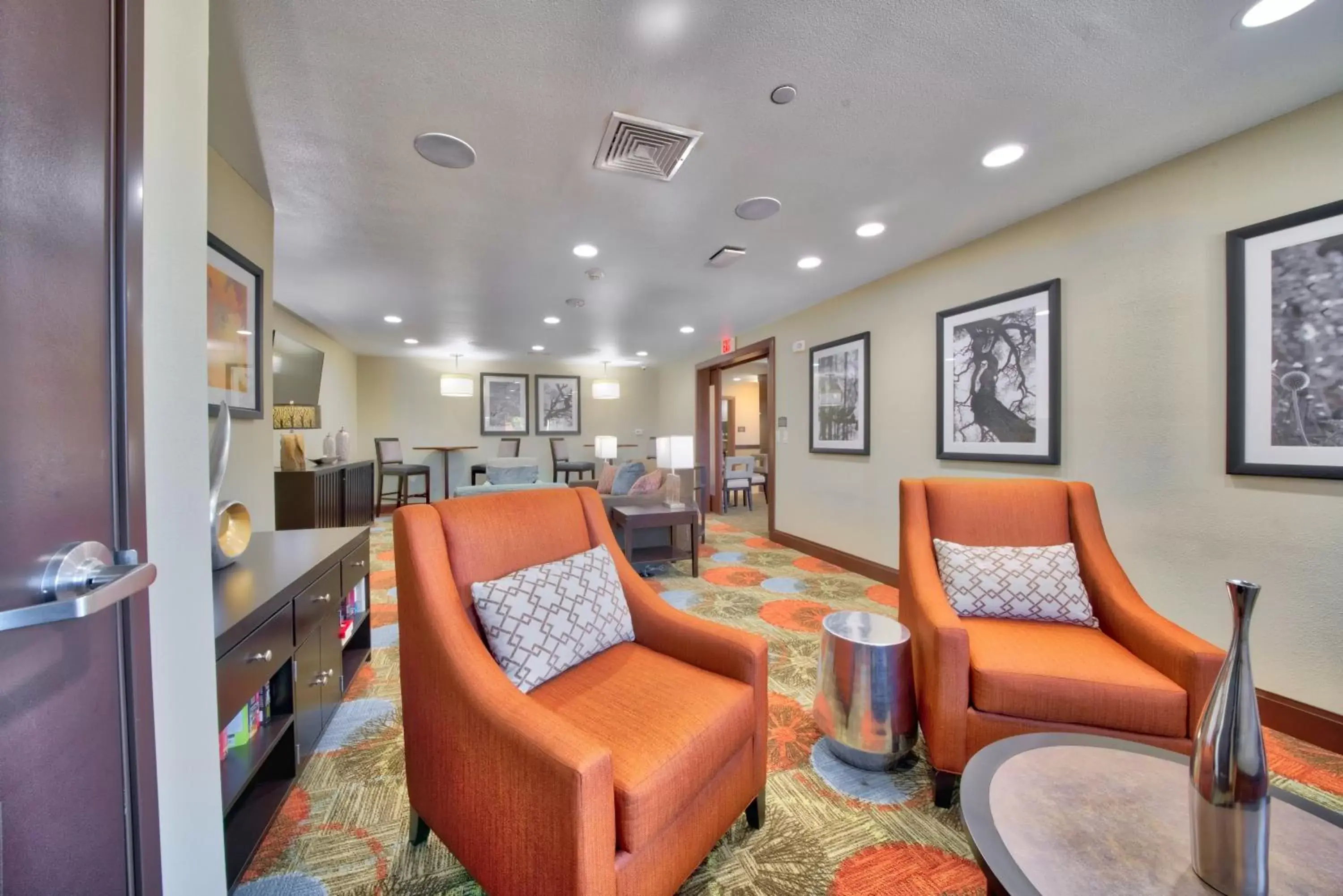 Game Room, Seating Area in Staybridge Suites Lubbock South, an IHG Hotel