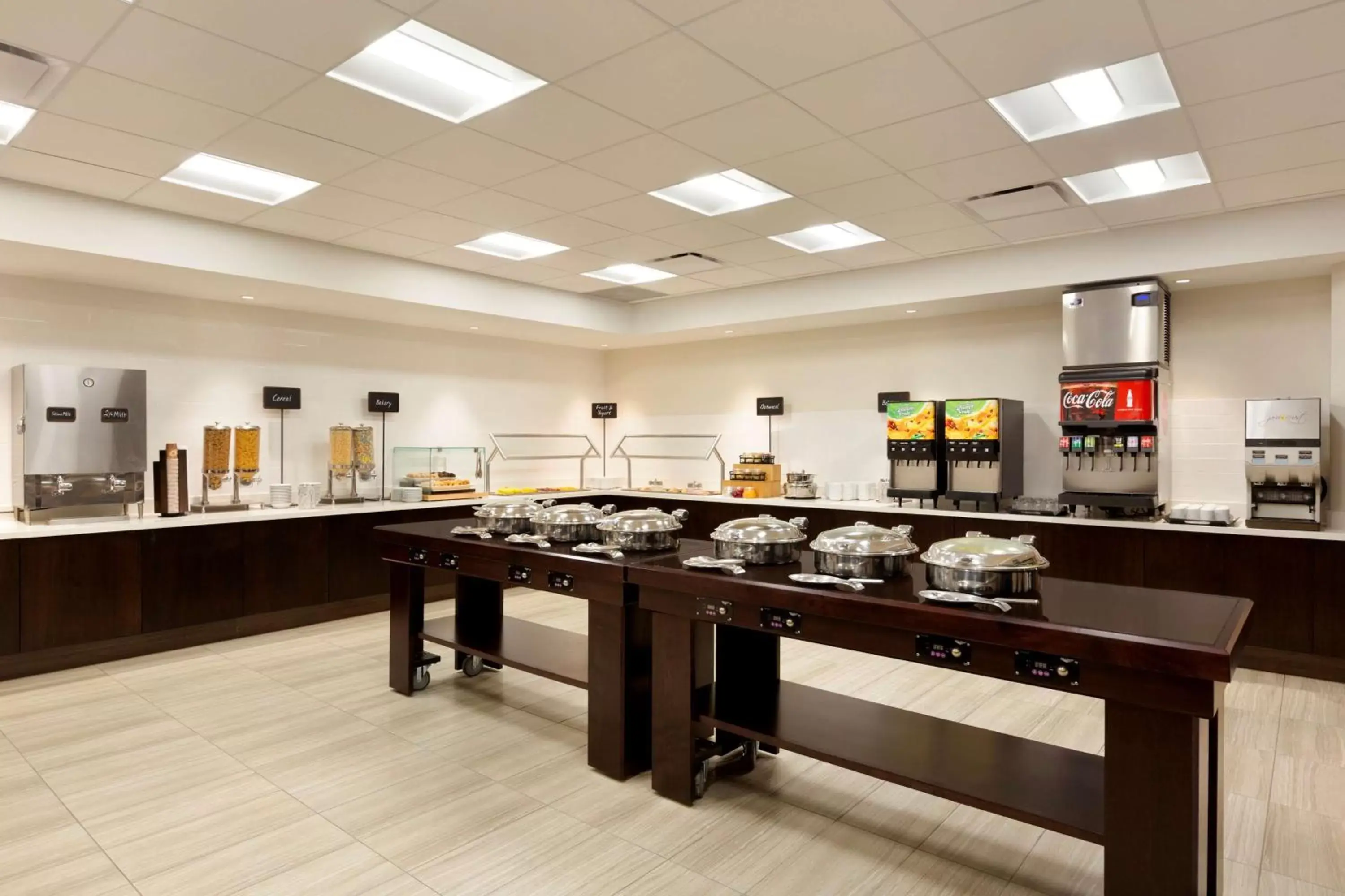 Dining area, Restaurant/Places to Eat in Embassy Suites by Hilton Chicago Lombard