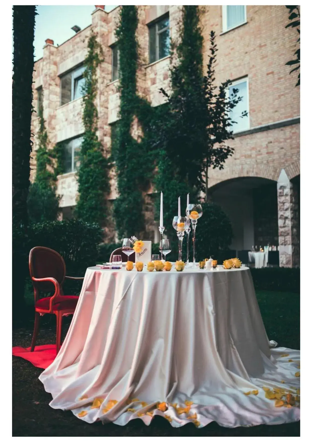 Garden, Banquet Facilities in Hotel Cenacolo