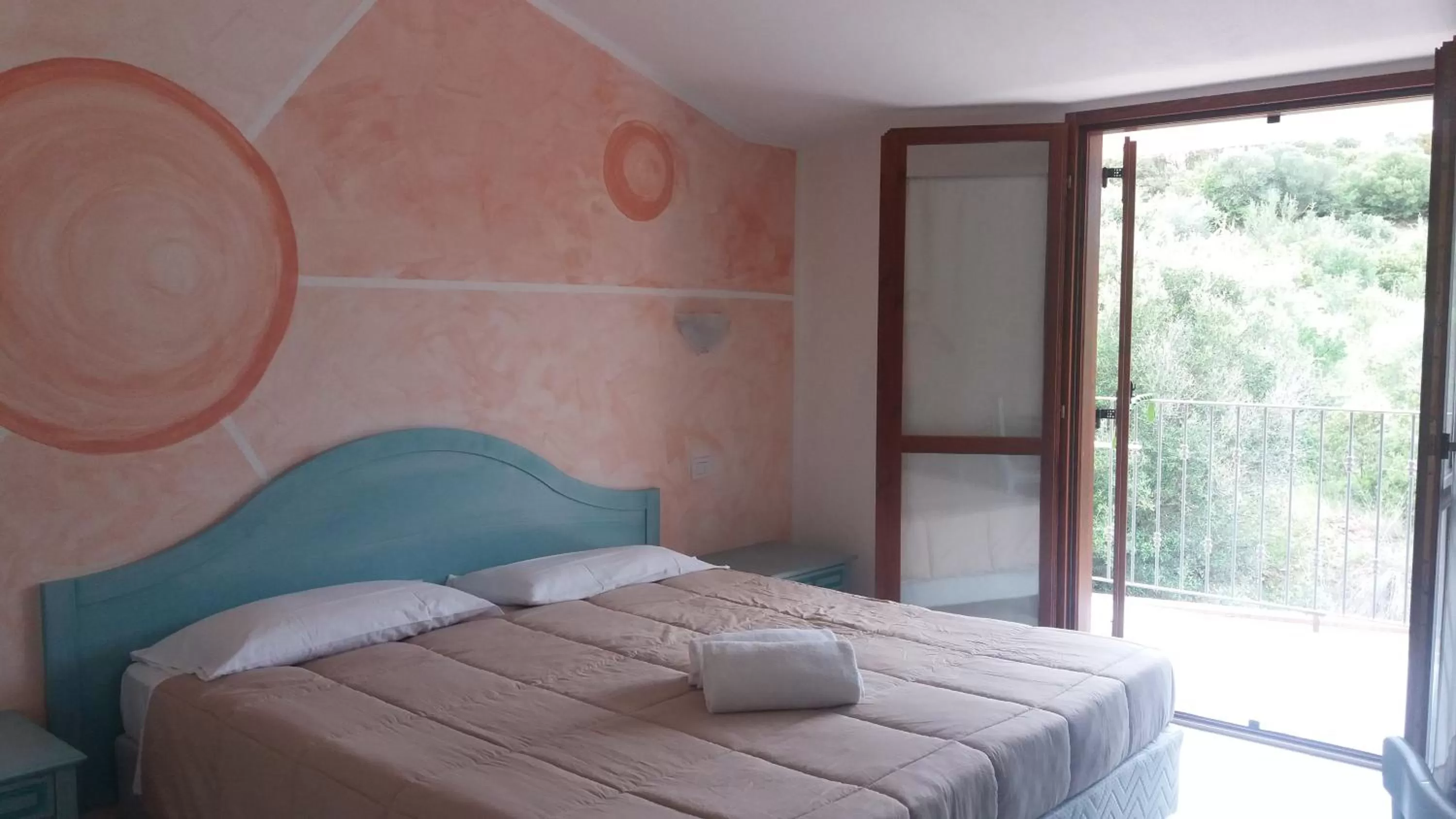 Photo of the whole room in Hotel Jasmine