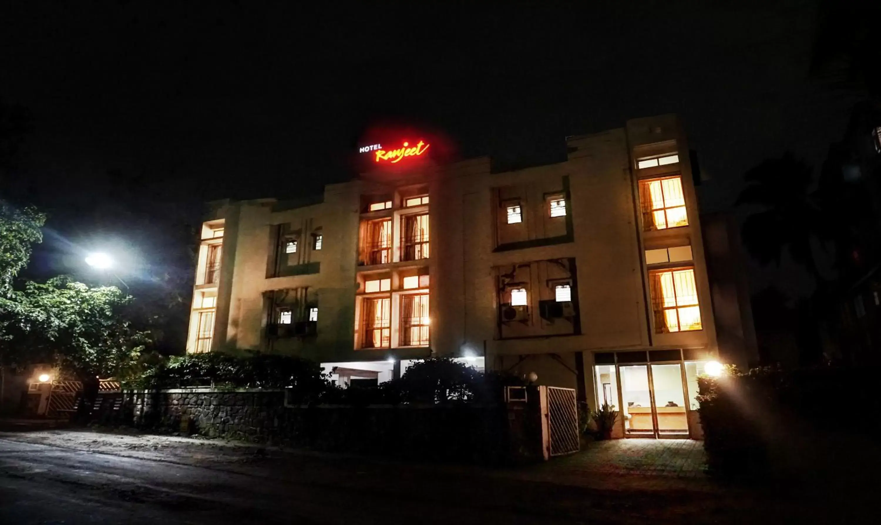 Property building in Itsy Hotels Ranjeet Property building in Itsy Hotels Ranjeet