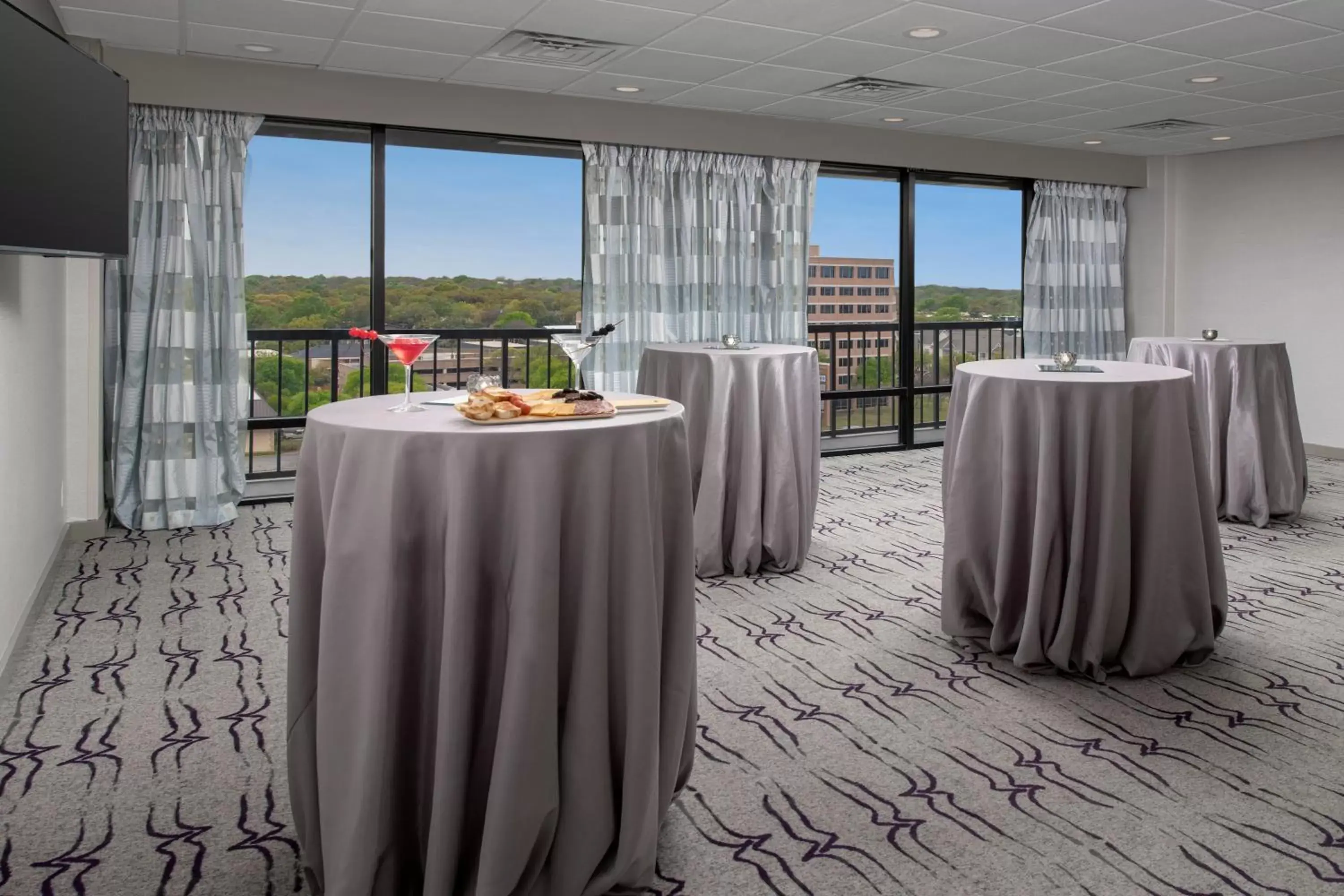 Meeting/conference room in Crowne Plaza San Antonio Airport, an IHG Hotel