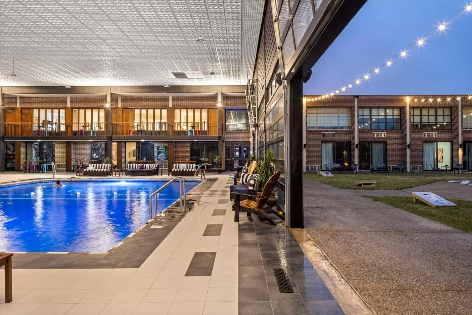 Swimming Pool in The Highlander Hotel